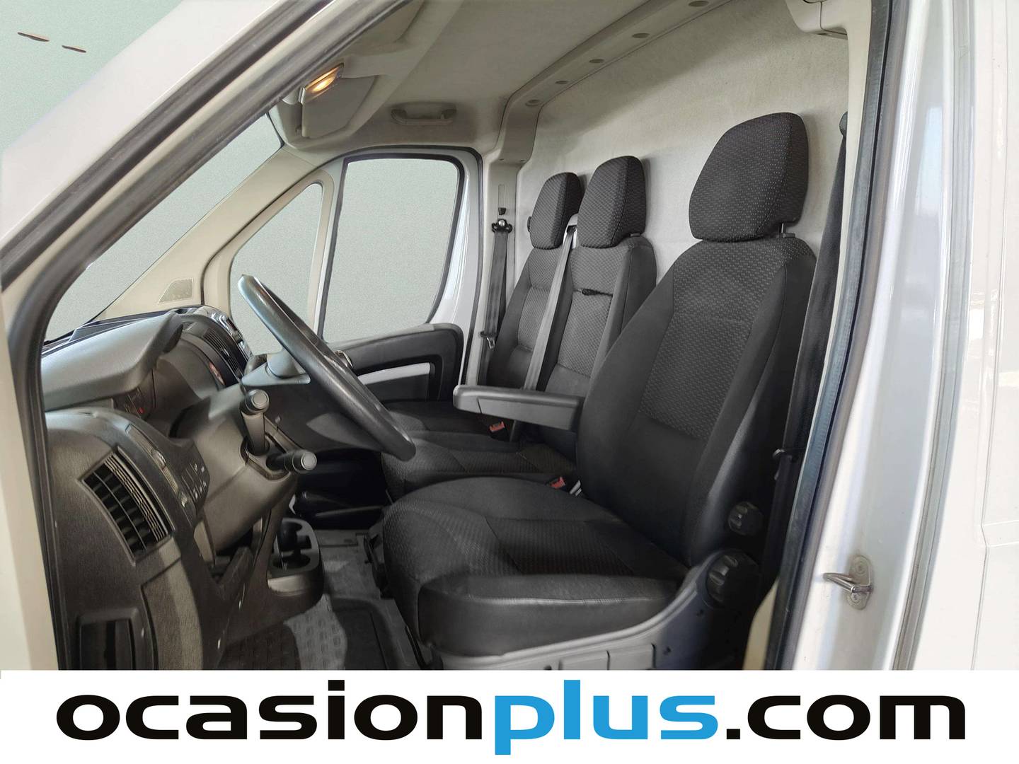 Foto asientos delanteros Opel Movano Opel Movano Furgon 2.2 BlueHDi Base L3H2 3.5T (140 CV)