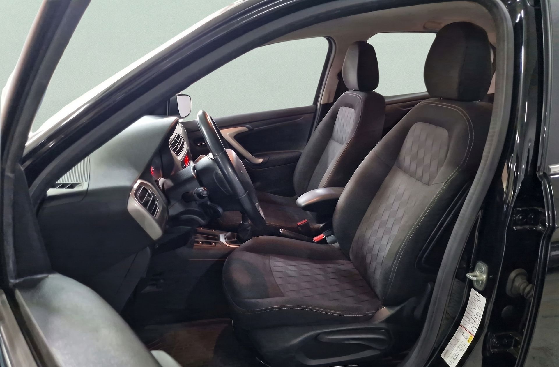 Citroën C-Elysée BlueHDi 100 Exclusive - foto 9
