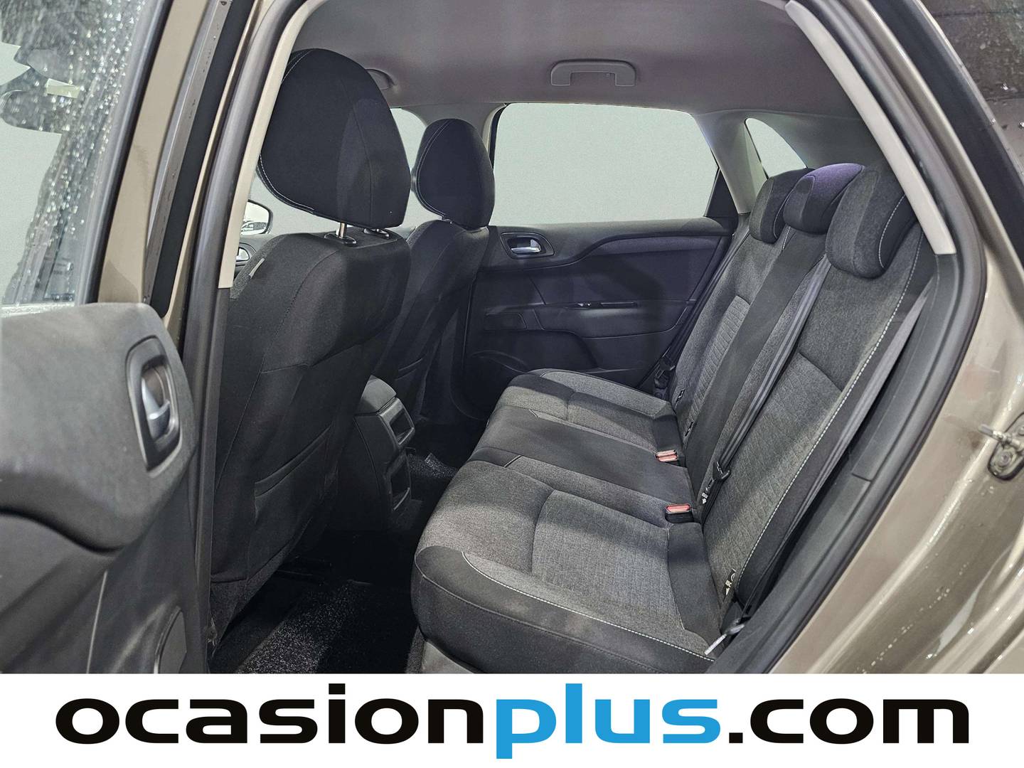 Foto asientos traseros Citroën C4 Citroën C4 BlueHDi 120 S&S Feel Edition (120 CV)