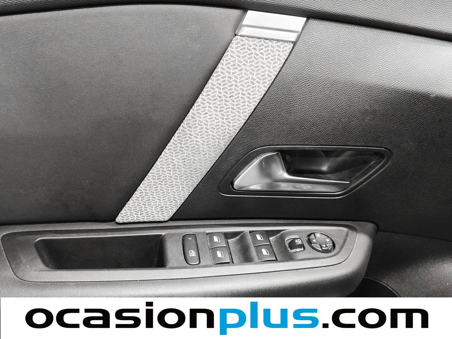 Foto Citroën C4 Citroën C4 PureTech 130 S&S Shine 96 kW (130 CV)