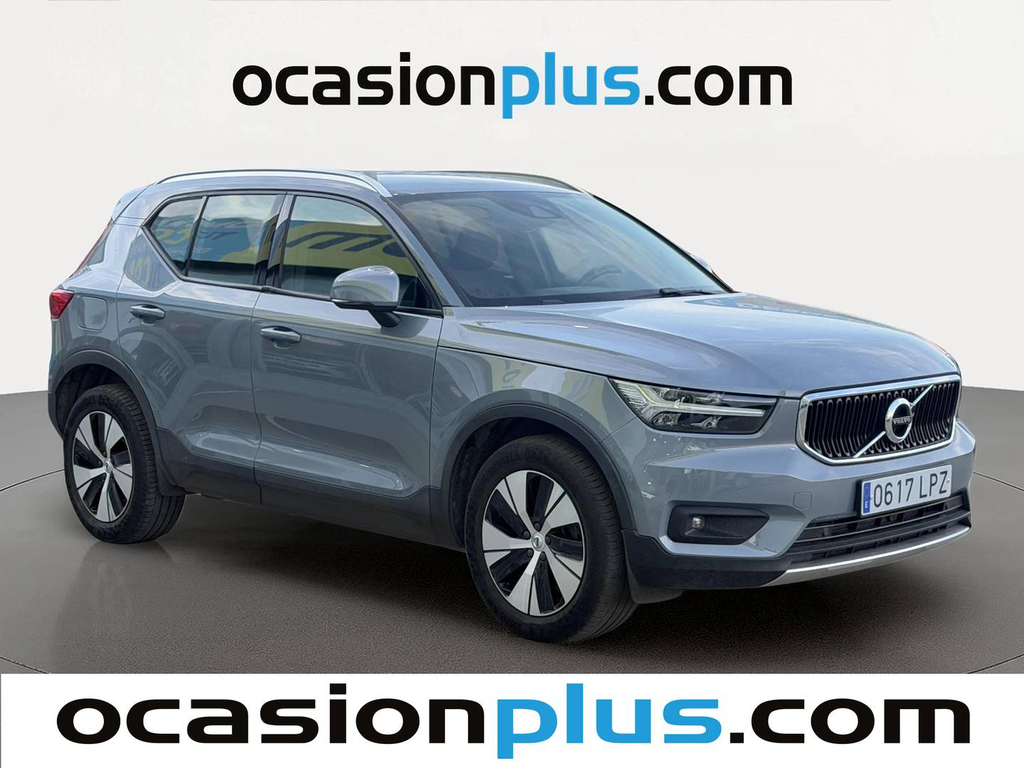 Foto delantera Volvo XC40 Volvo XC40 T3 Momentum Pro Auto (163 CV) derecha