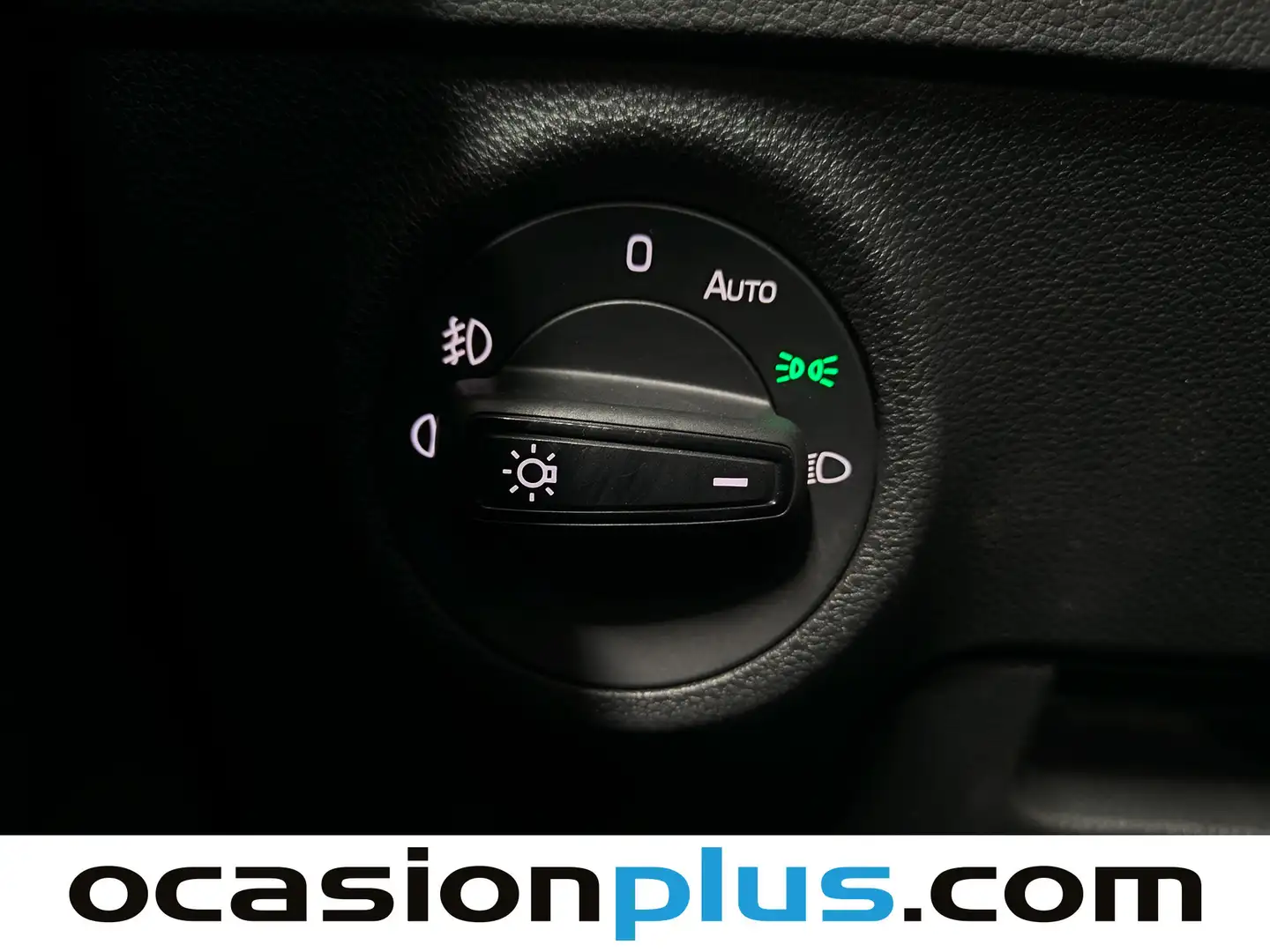 Foto Skoda Karoq Skoda Karoq 1.6 TDI Like (115 CV)