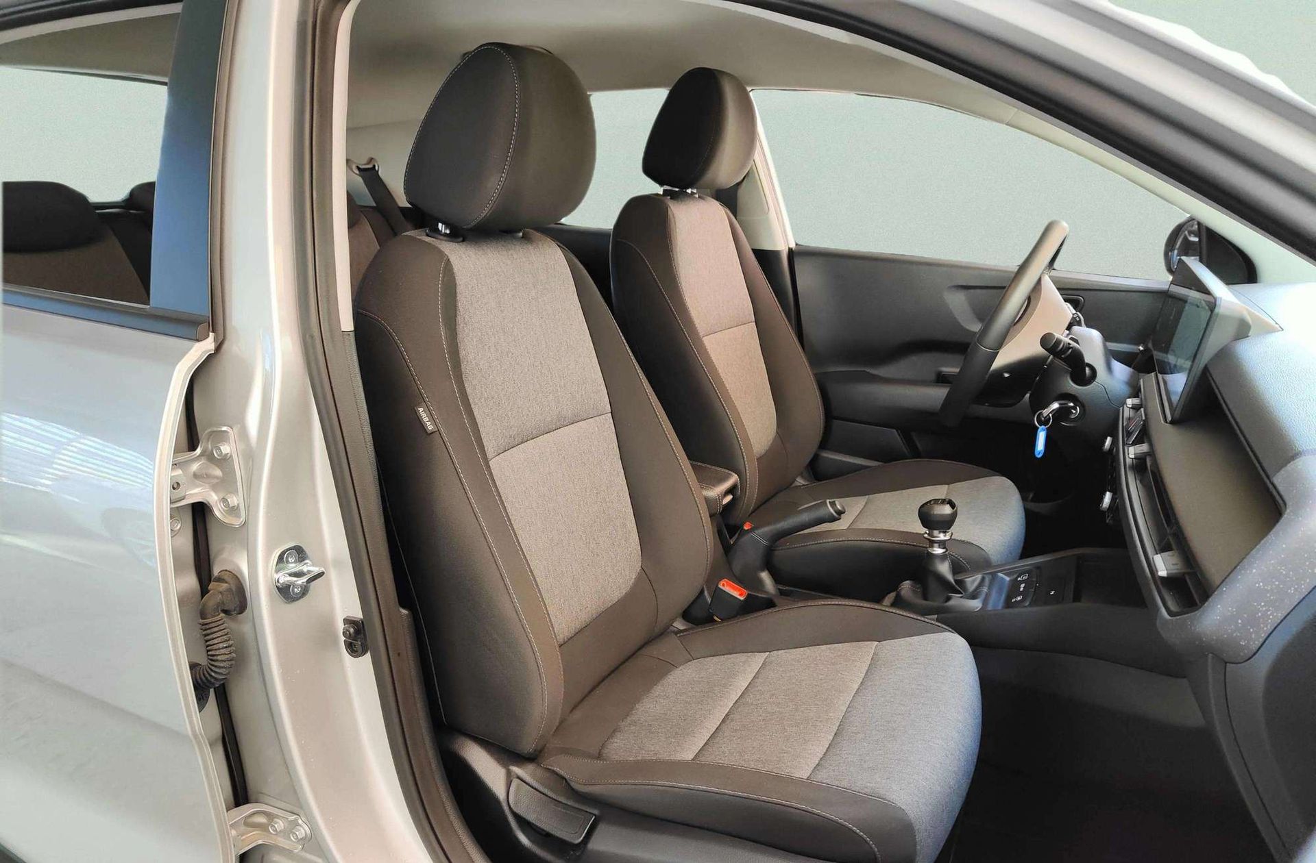 Kia Stonic 1.0 T-GDi MHEV Concept - foto 18