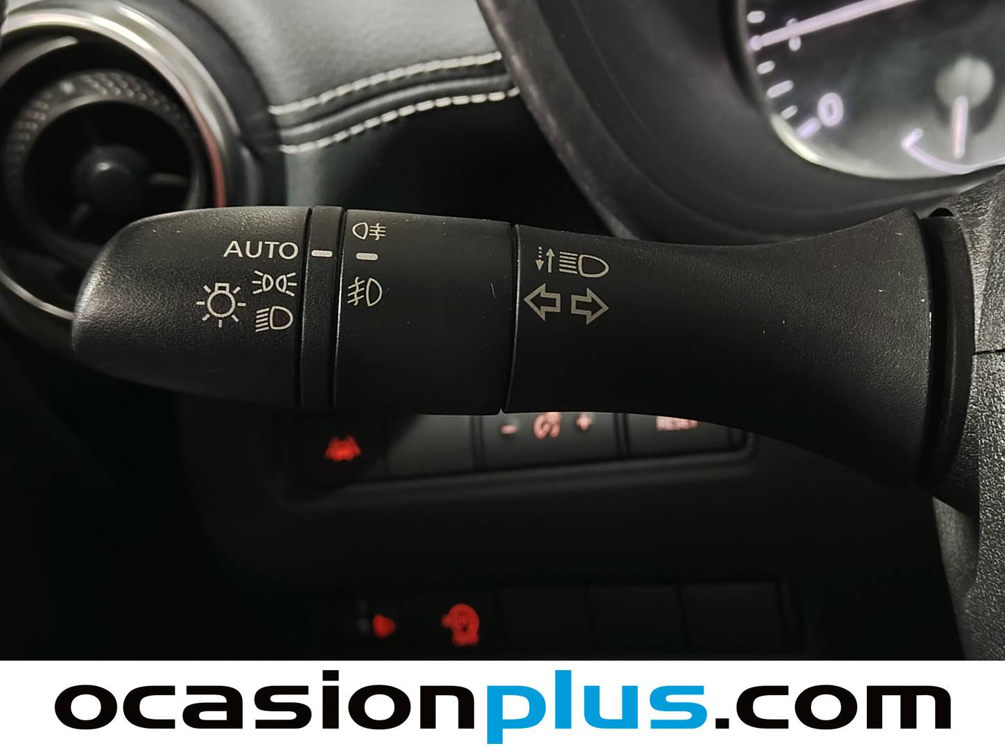 Extras del Nissan JUKE Nissan Juke DIG-T N-Connecta 4x2 DCT (117 CV)