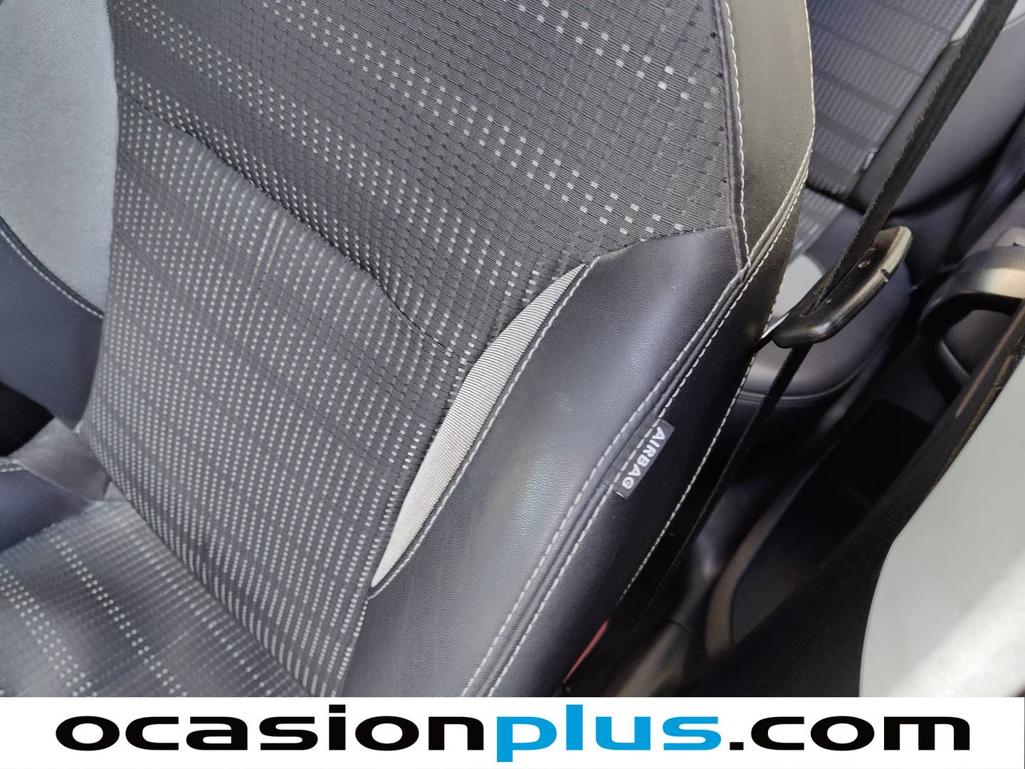Extras y acabados del Peugeot 2008 Peugeot 2008 e-HDI 92 Allure (92 CV)