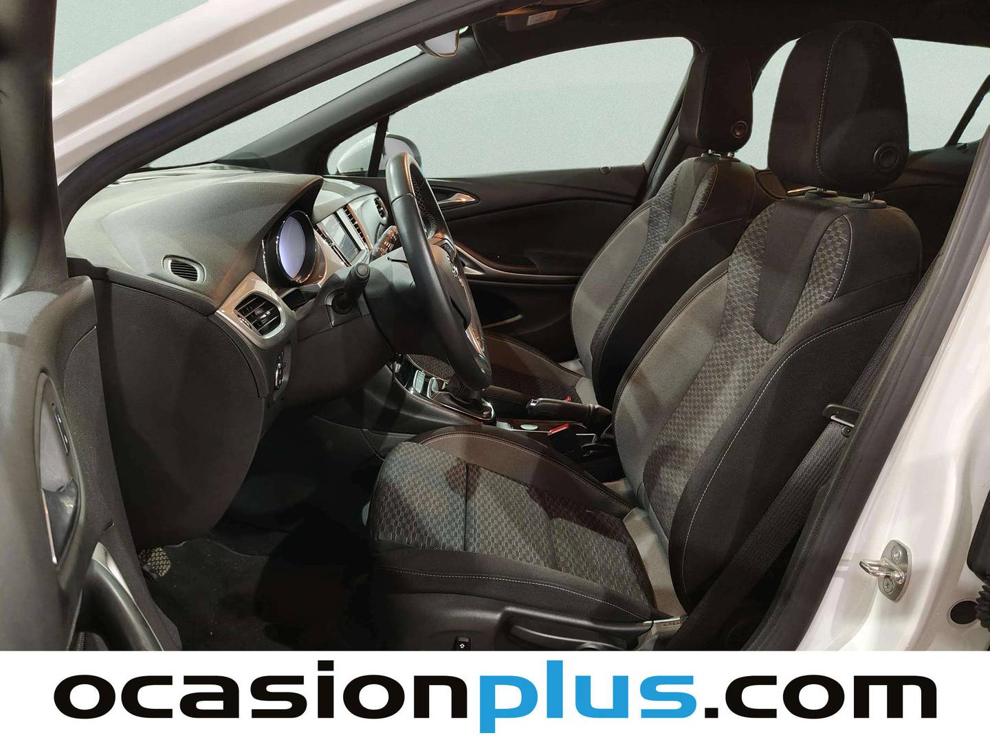 Foto asientos delanteros Opel Astra Opel Astra 1.2 Turbo SHL GS Line (110 CV)