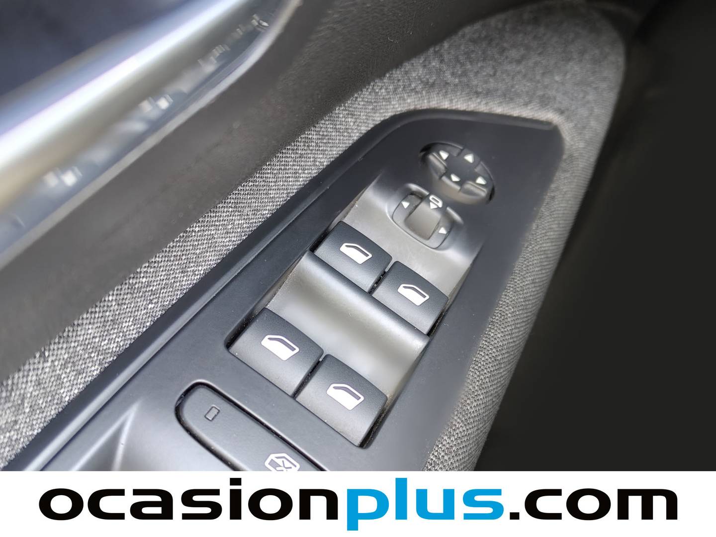 Peugeot 5008 Hybrid Peugeot 5008 Hybrid 1.2 Active Pack eDCS6 (136 CV) 7 Plazas 136cv