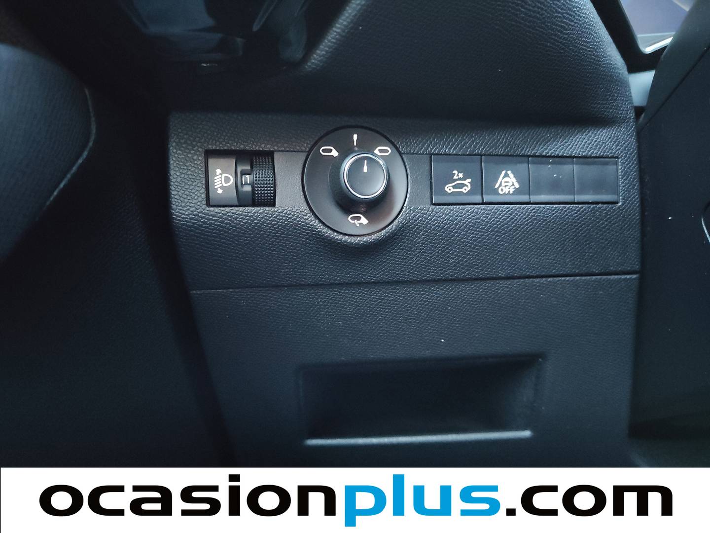 Foto DS DS 7 Crossback DS DS7 Crossback BlueHDi 130 DE Bastille + AT (130 CV)