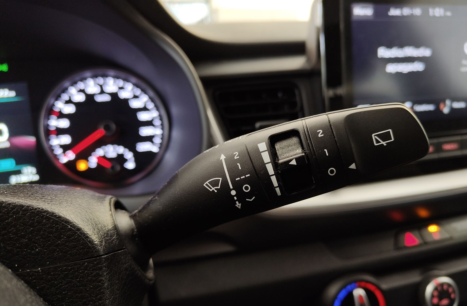 Kia Stonic 1.0 T-GDi MHEV Concept - foto 24