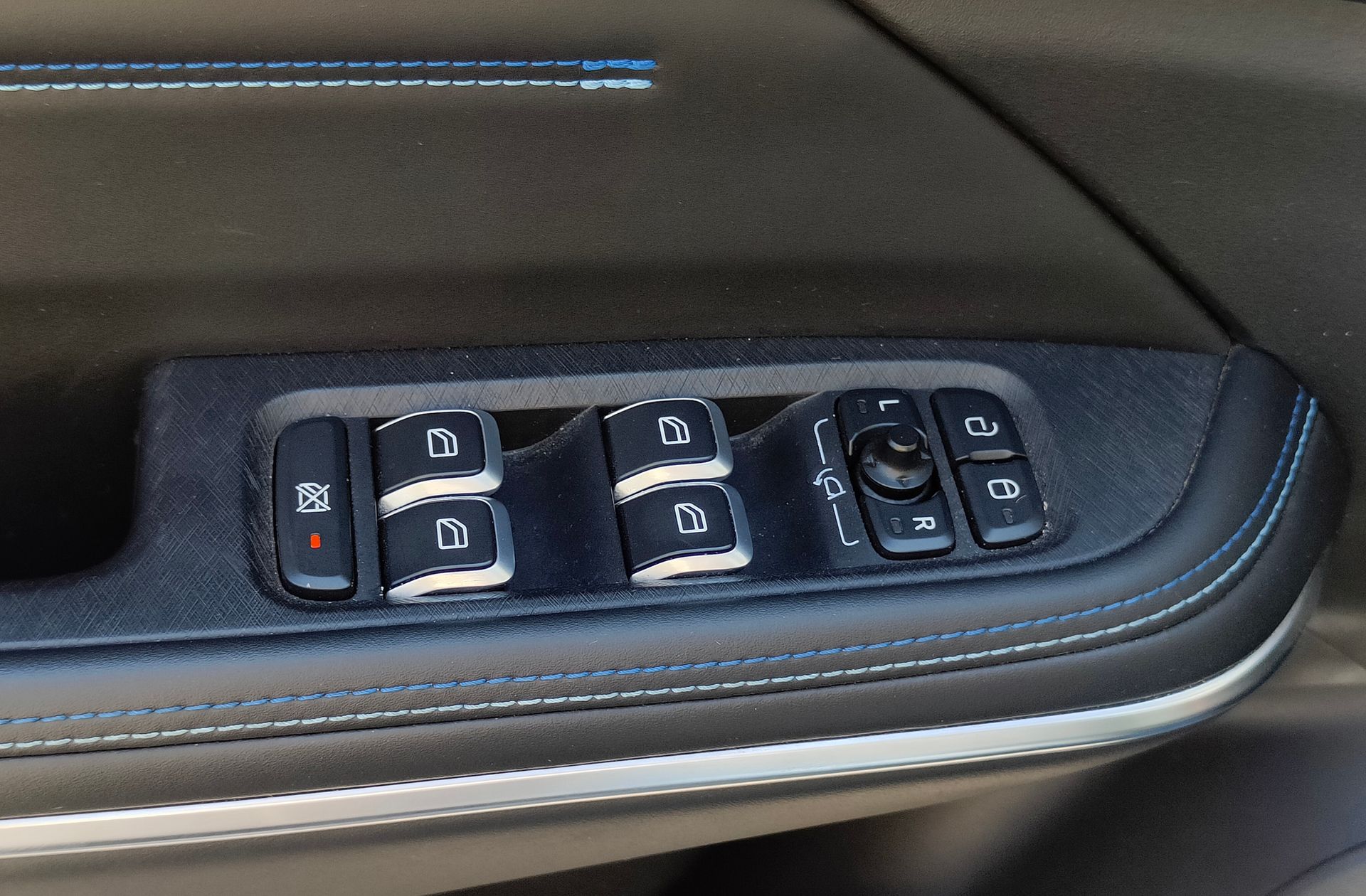 Lynk & Co 01 1.5 PHEV - foto 22