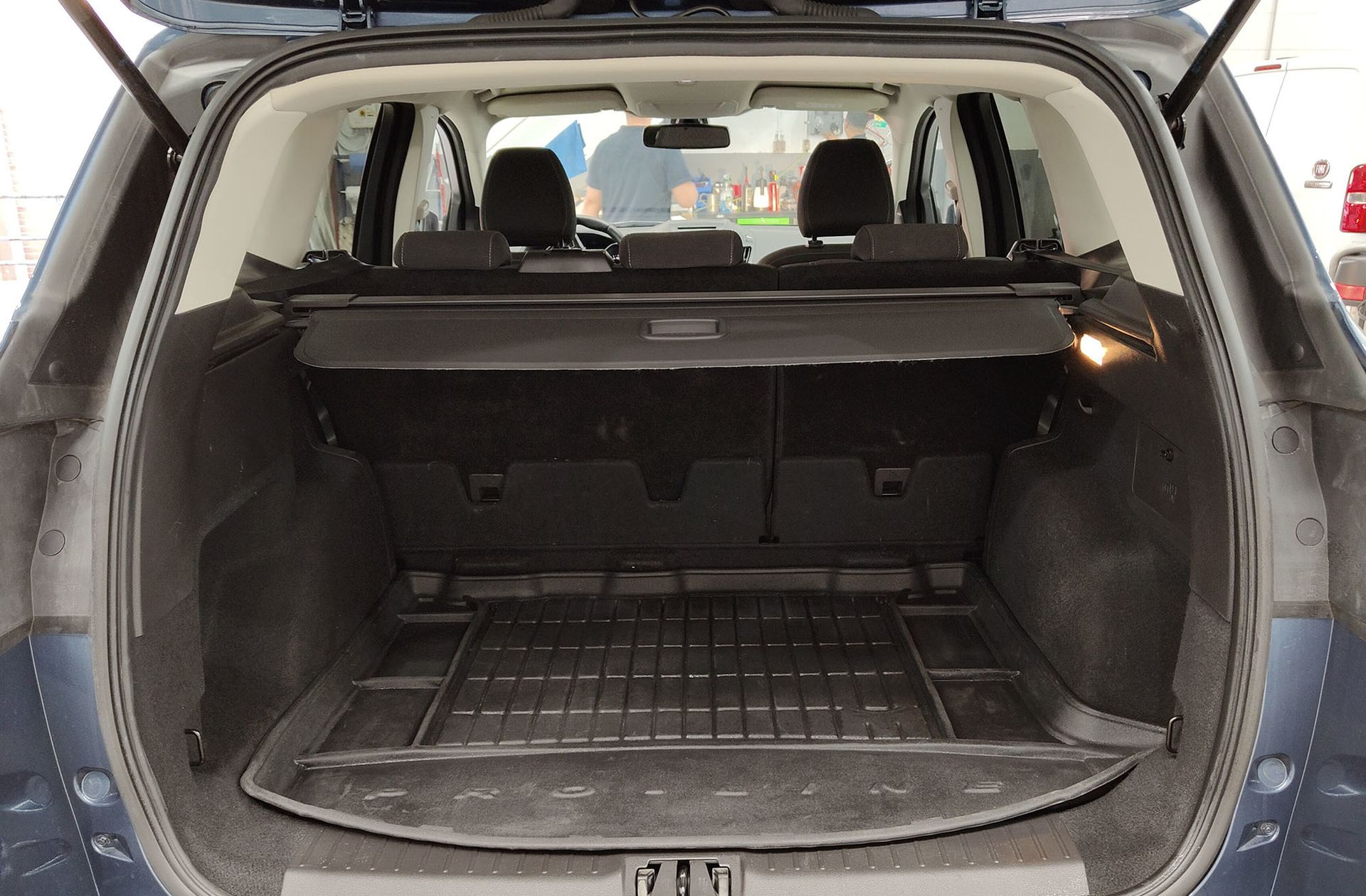 Ford Kuga 1.5 EcoBoost Trend+ 4x2 - foto 17