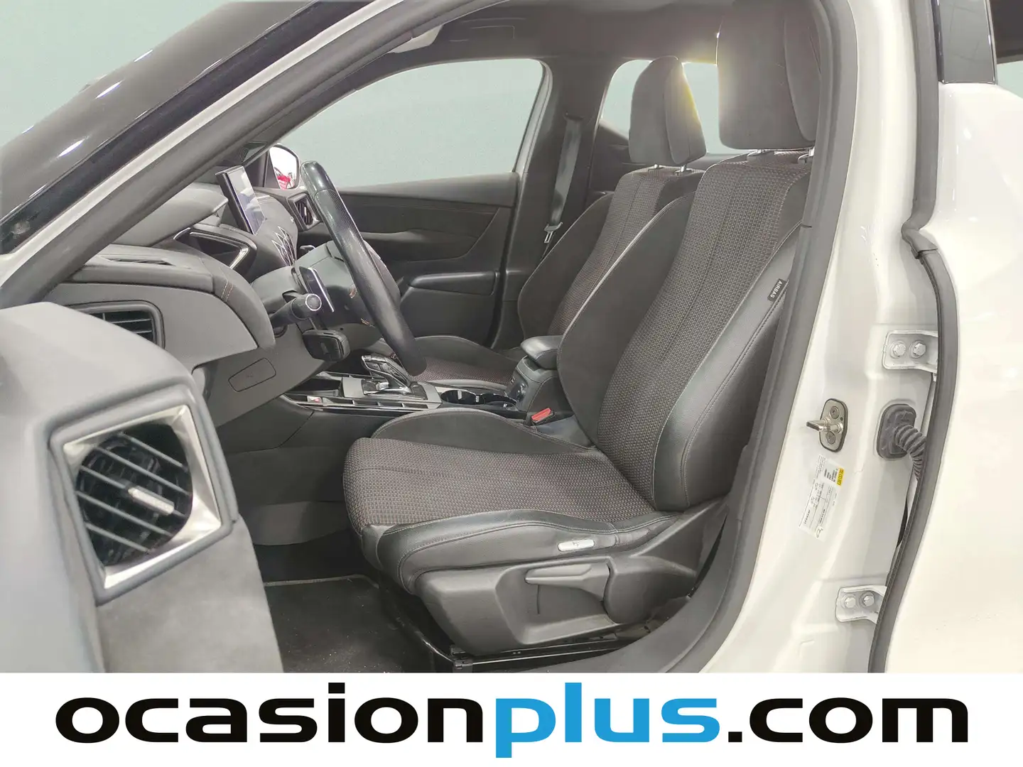 Foto DS DS 3 Crossback DS DS3 BlueHDi 130 Performance Line Auto (131 CV)