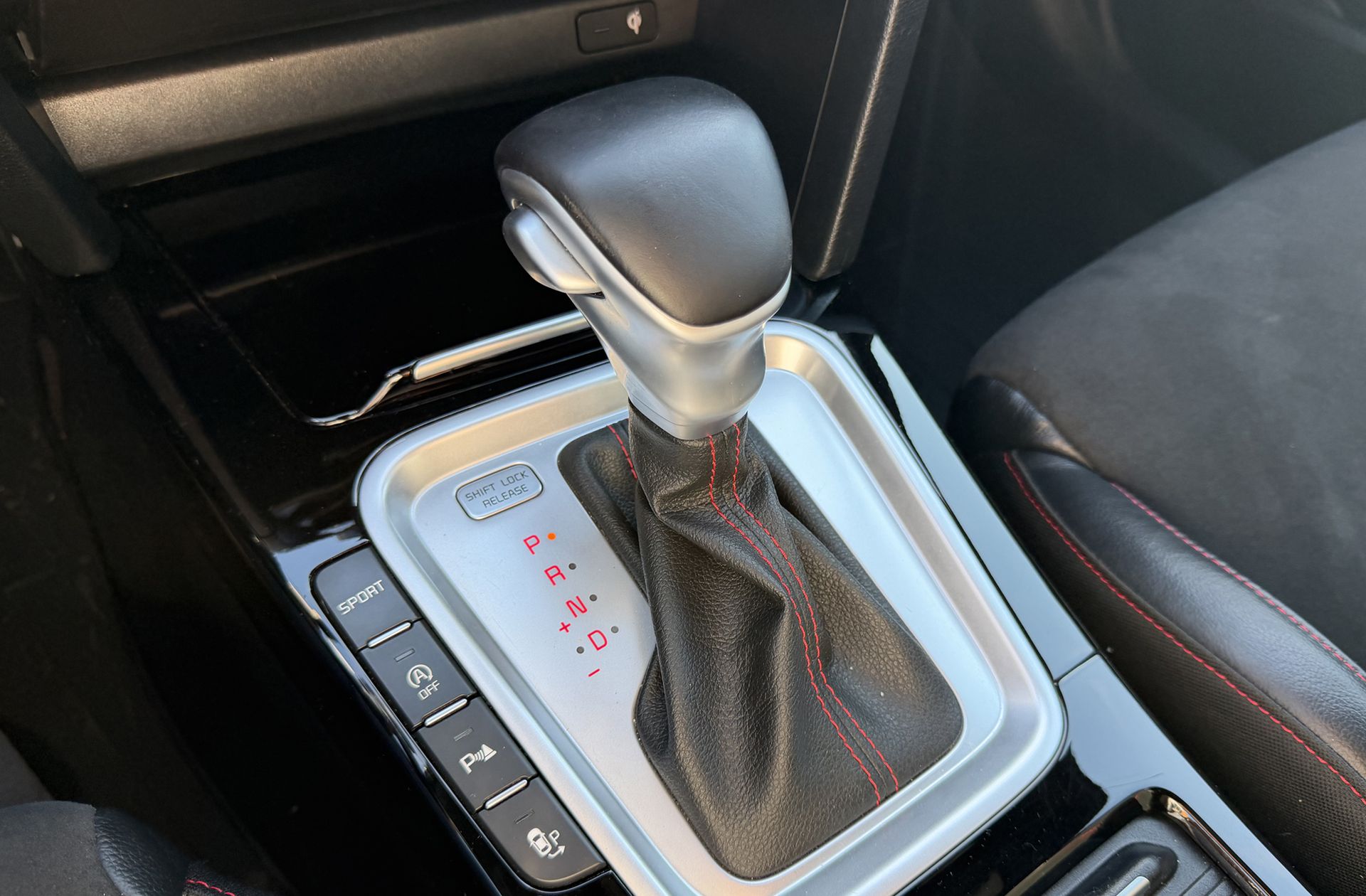 Kia ProCeed 1.6 T-GDi GT DCT - foto 6