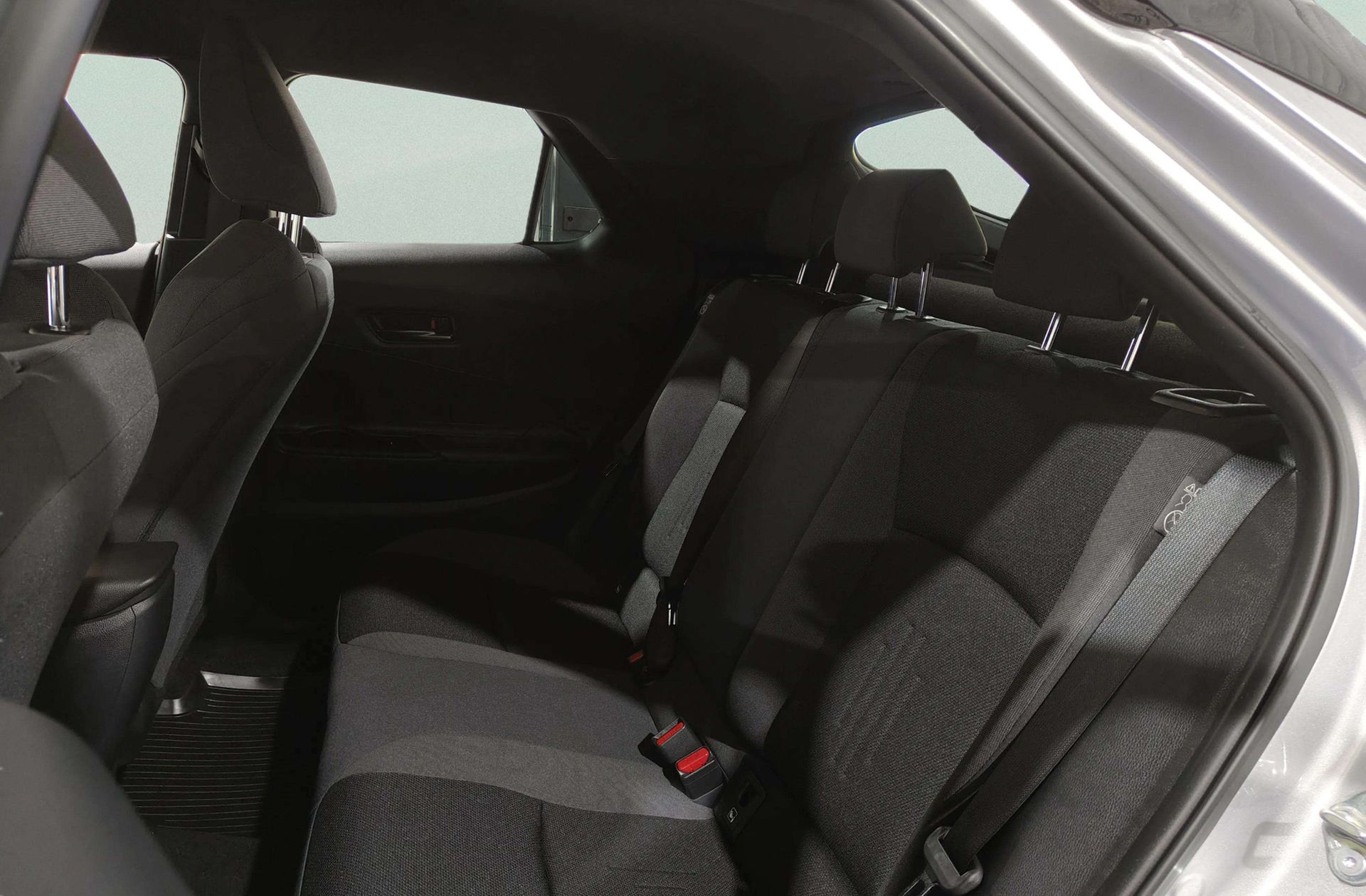 Toyota C-HR 180H Advance - foto 12