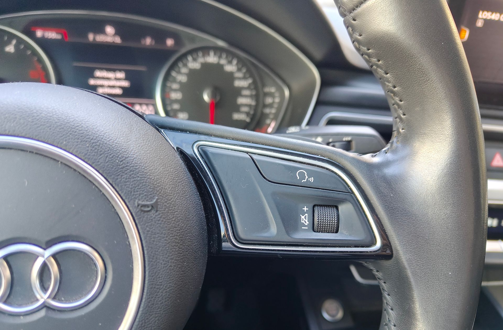 Audi A4 S line 35 TDI S tronic - foto 24