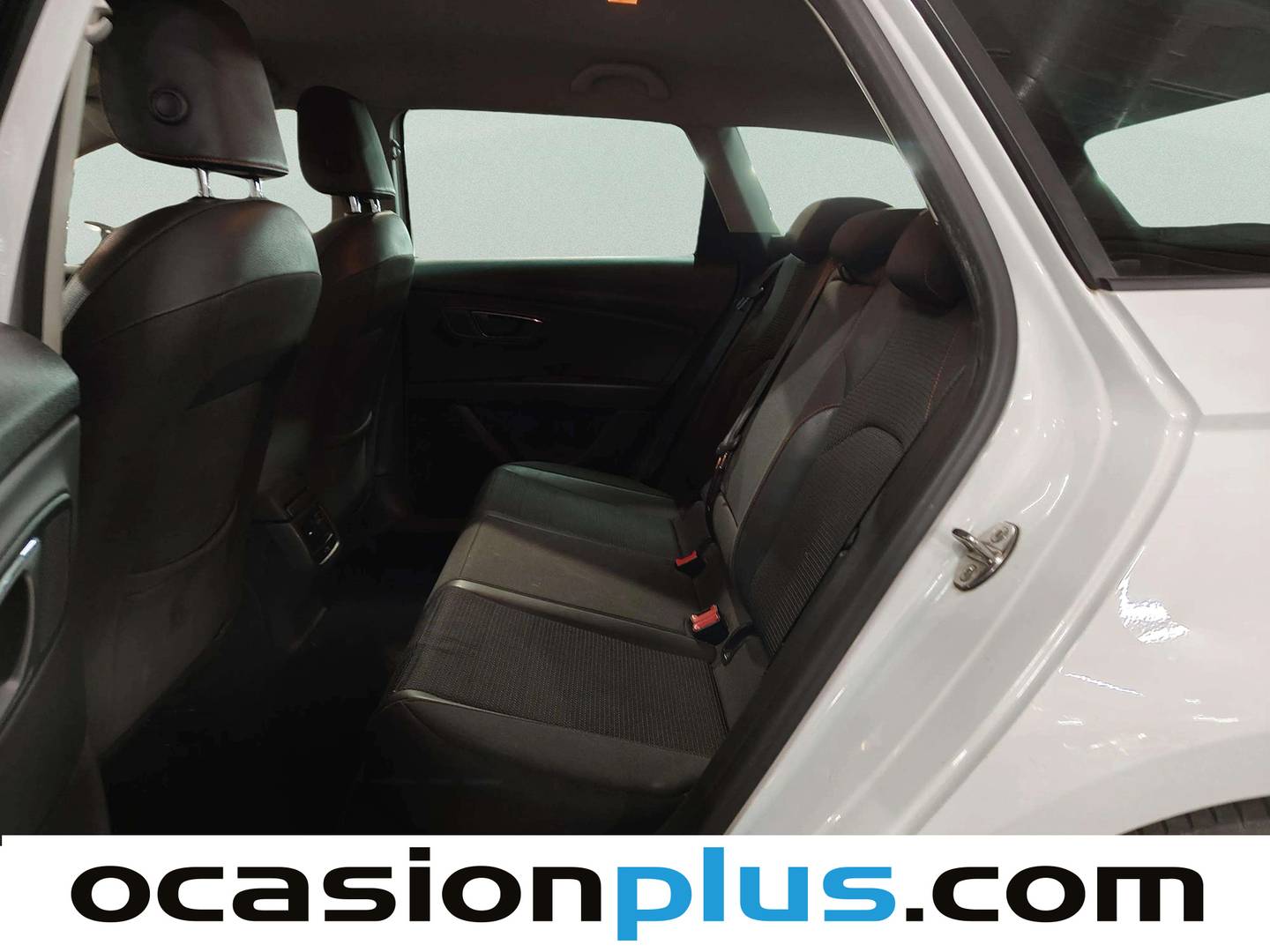 Foto asientos traseros Seat León ST Seat León ST 2.0 TDI S&S FR (184 CV)