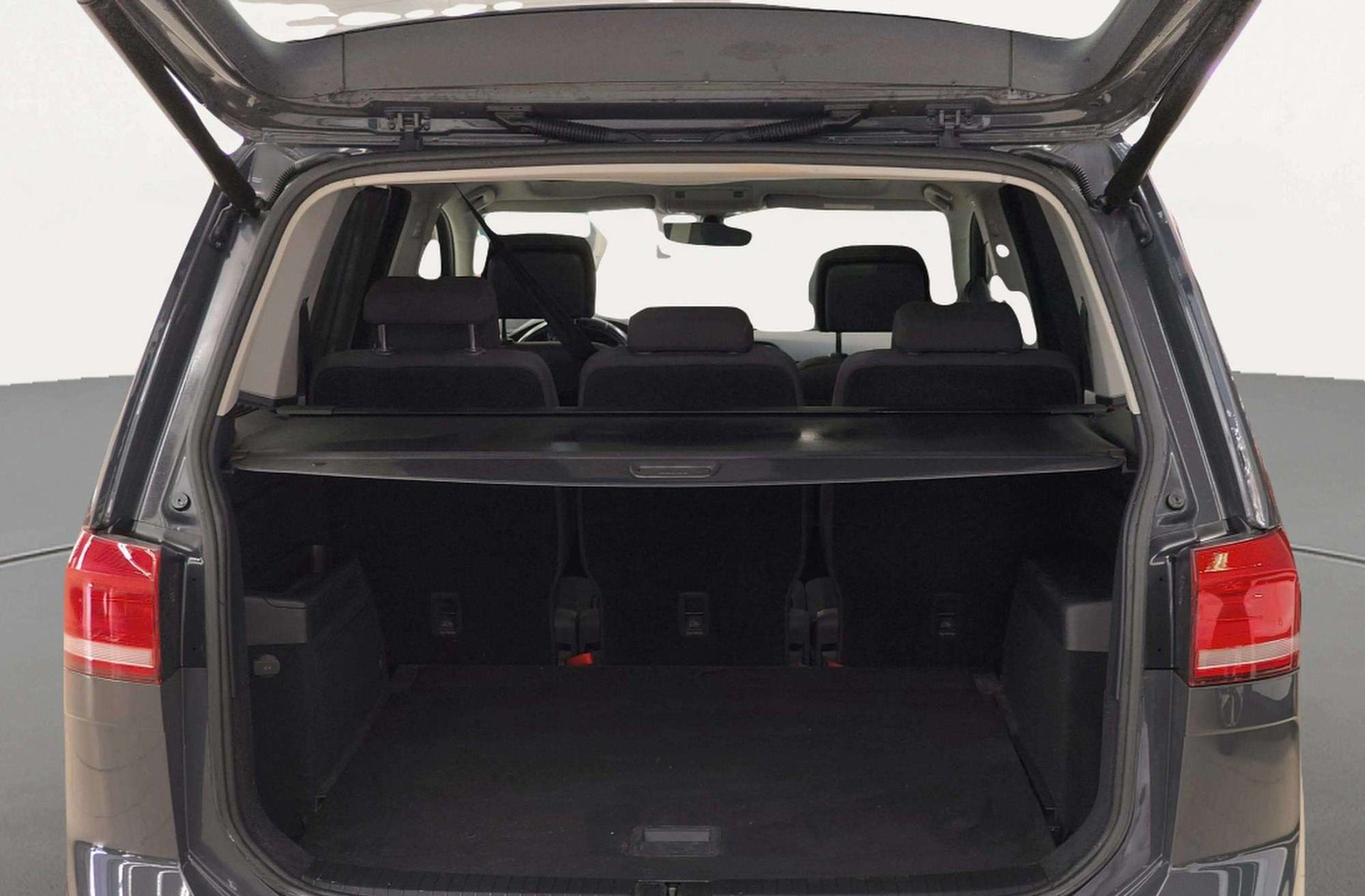 Volkswagen Touran Advance 2.0 TDI DSG - foto 17