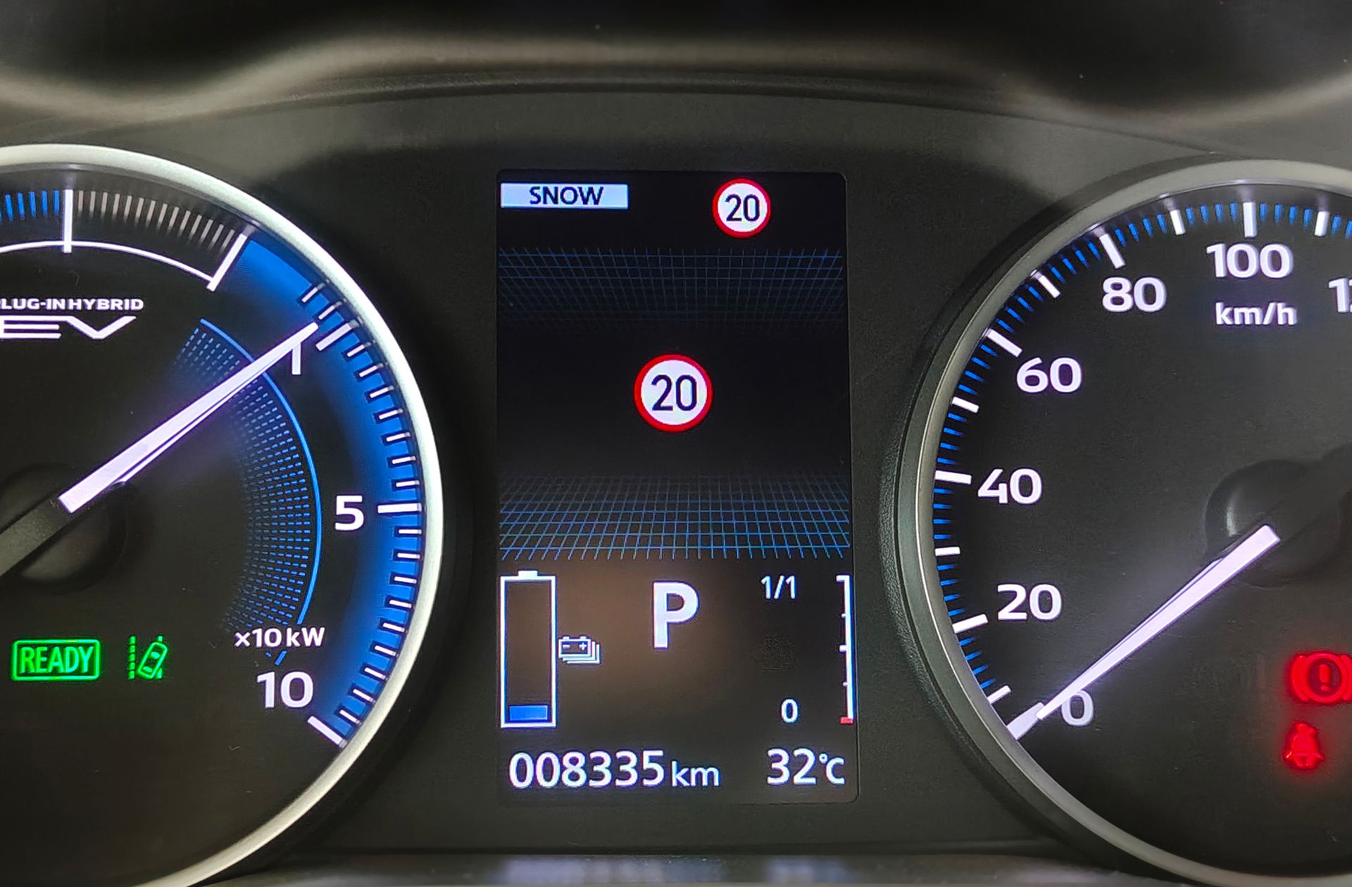 Mitsubishi Eclipse Cross 2.4 PHEV Kaiteki 4WD - foto 18