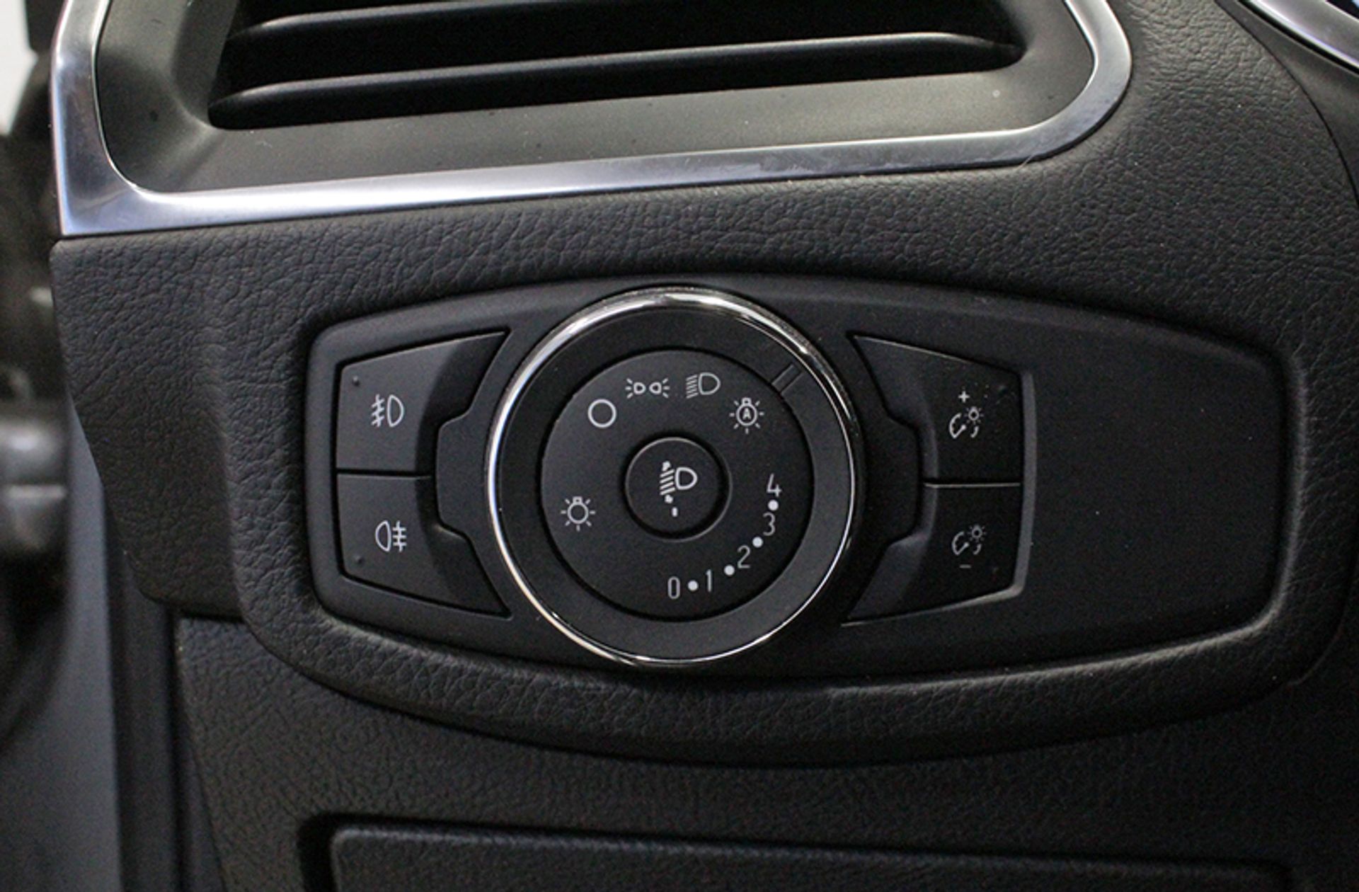 Ford S-Max 2.0 TDCi Titanium PowerShift 7 plazas - foto 31