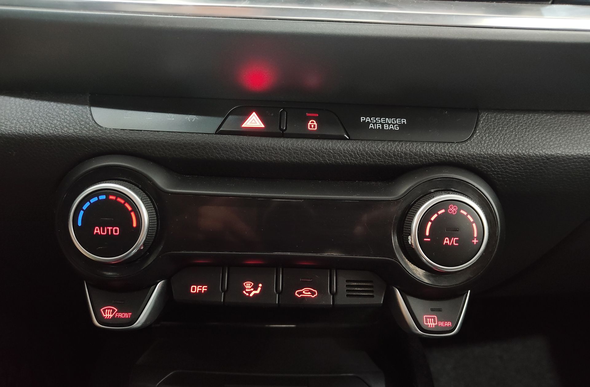 Kia Stonic 1.0 T-GDi Concept - foto 28