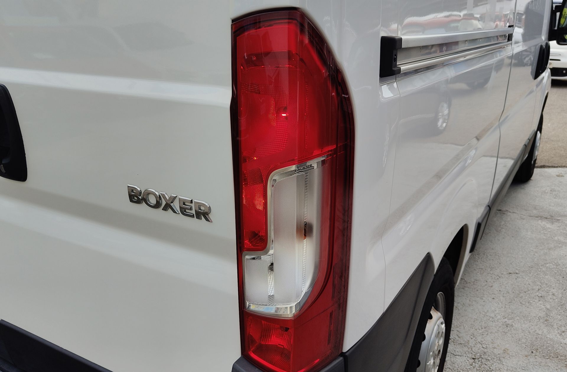 Peugeot Boxer Furgon BlueHDi 140 335 L2H2 - foto 14