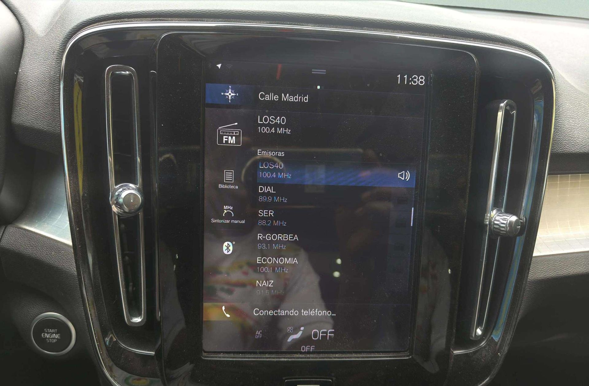 Volvo XC40 D4 Business Plus AWD - foto 29