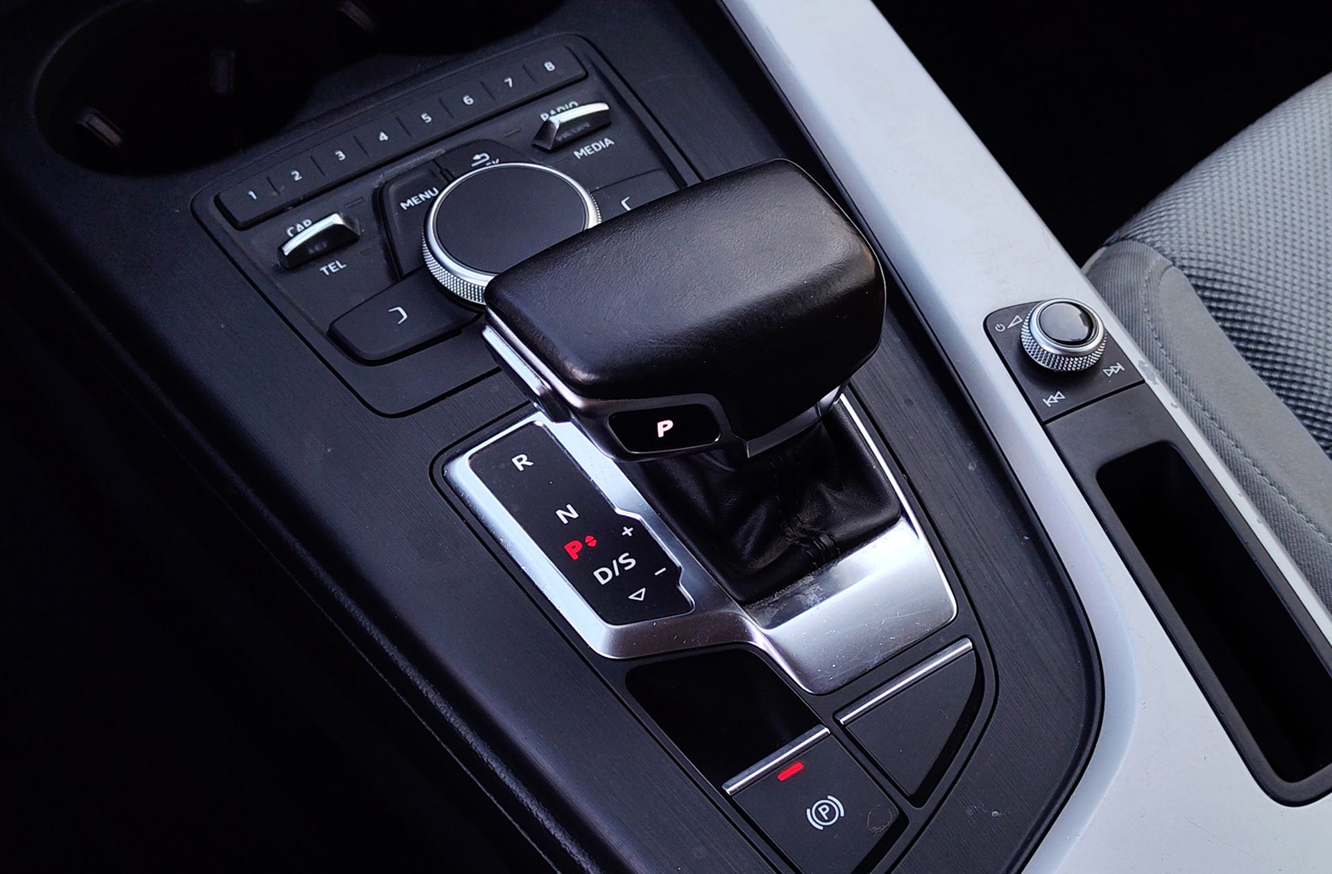 Audi A4 Avant 2.0 TFSI quattro S tronic - foto 6