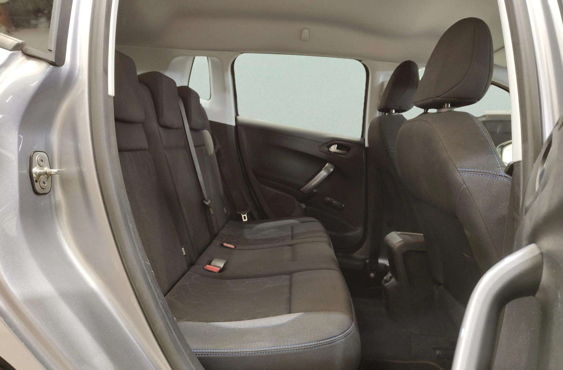 Peugeot 2008 BlueHDi 100 Style - foto 15