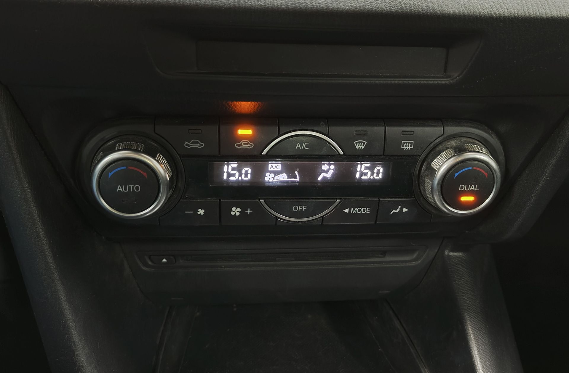 Mazda Mazda3 1.5 DE SportSedan Style - foto 27