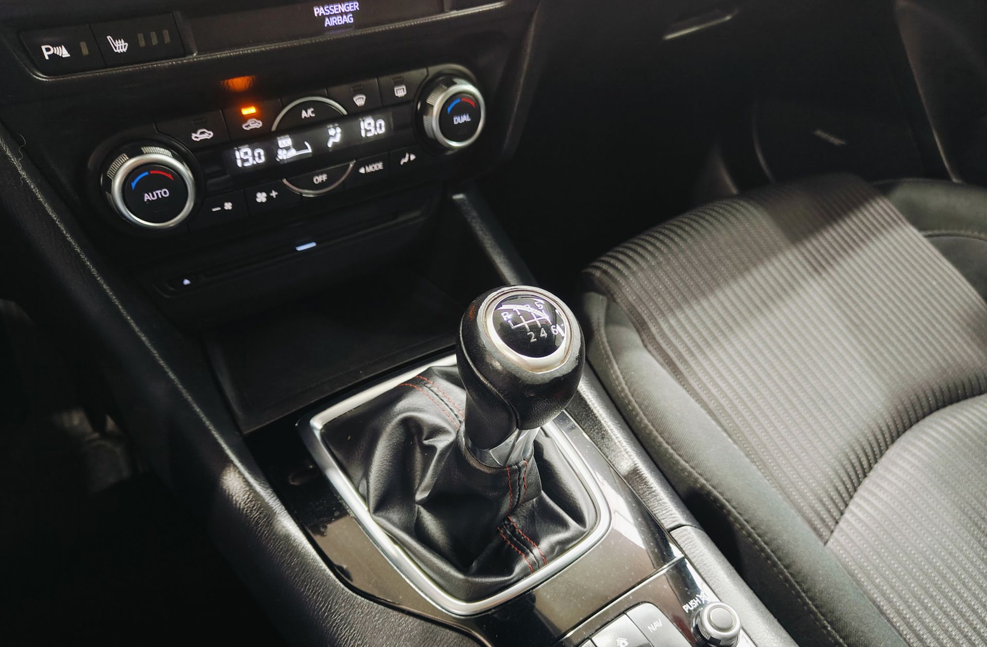 Mazda Mazda3 2.0 GE Luxury - foto 5