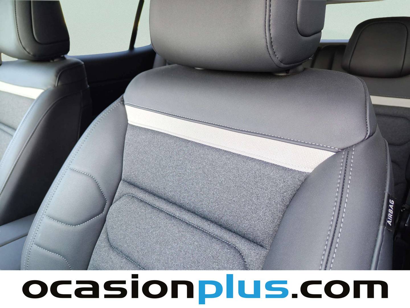 Extras y acabados del Citroën C5 Aircross Citroen C5 Aircross Plug-in Hybrid Max e-EAT8 (225 CV)