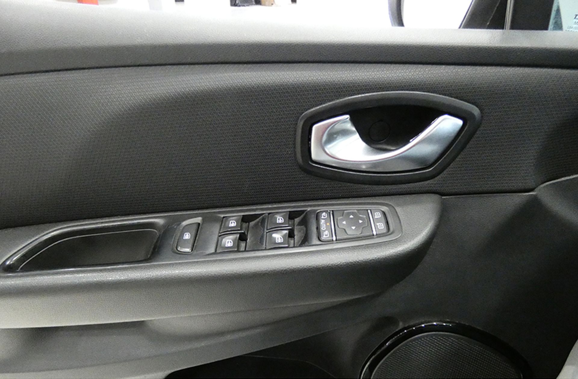 Renault Clio Zen Energy dCi - foto 36