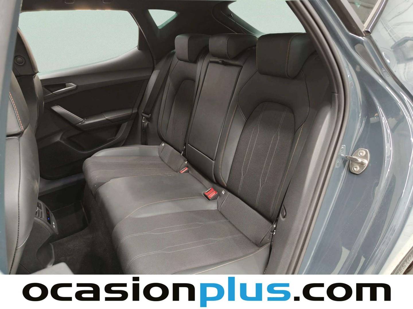 Foto asientos traseros Cupra León CUPRA León 1.5 eTSI DSG (150 CV)