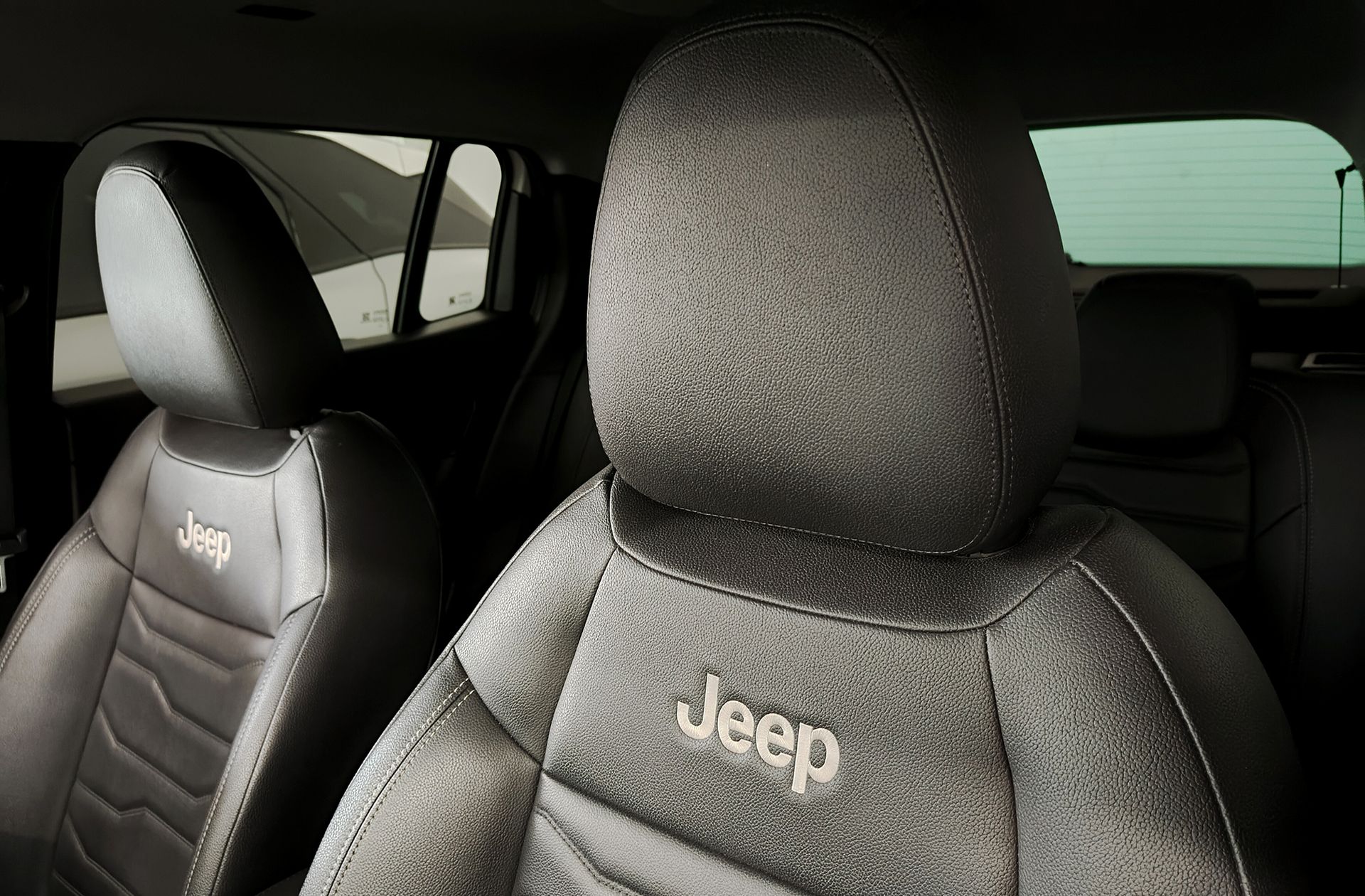 Jeep Avenger 1.2 G Summit - foto 7