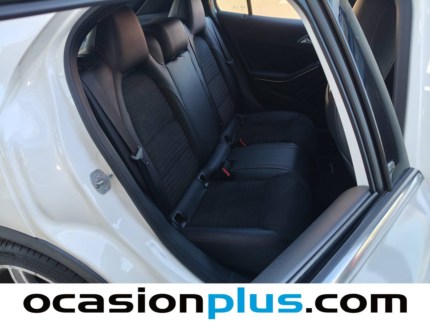 Foto asientos traseros Mercedes GLA Mercedes-Benz GLA 200 Pack AMG (156 CV)
