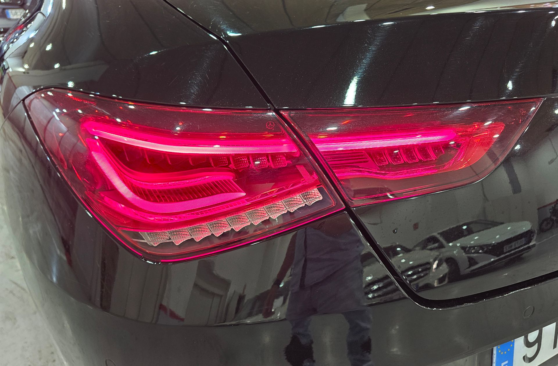Mercedes-Benz CLA 180 Pack AMG - foto 20