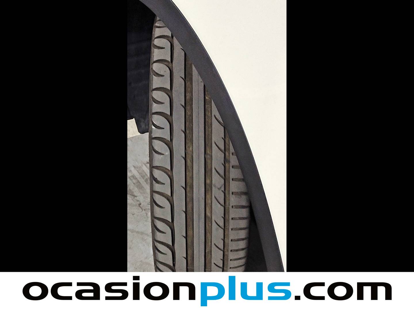 Foto SsangYong Tivoli Ssangyong Tivoli G16 GLP Limited 4x2 (128 CV)