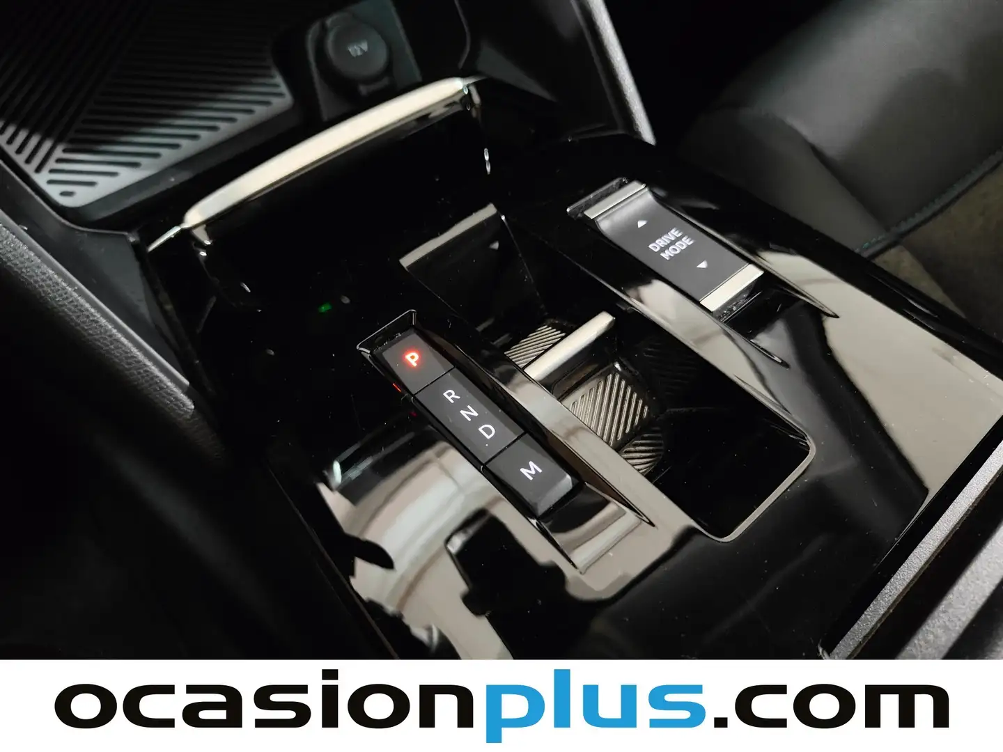 Foto Citroën C4 X Citroen C4 X PureTech 130 S&S Plus EAT8 (131 CV)