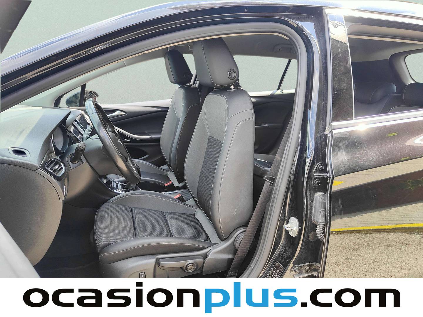 Foto asientos delanteros Opel Astra Opel Astra 1.2 Turbo SHT GS Line  (130 CV)