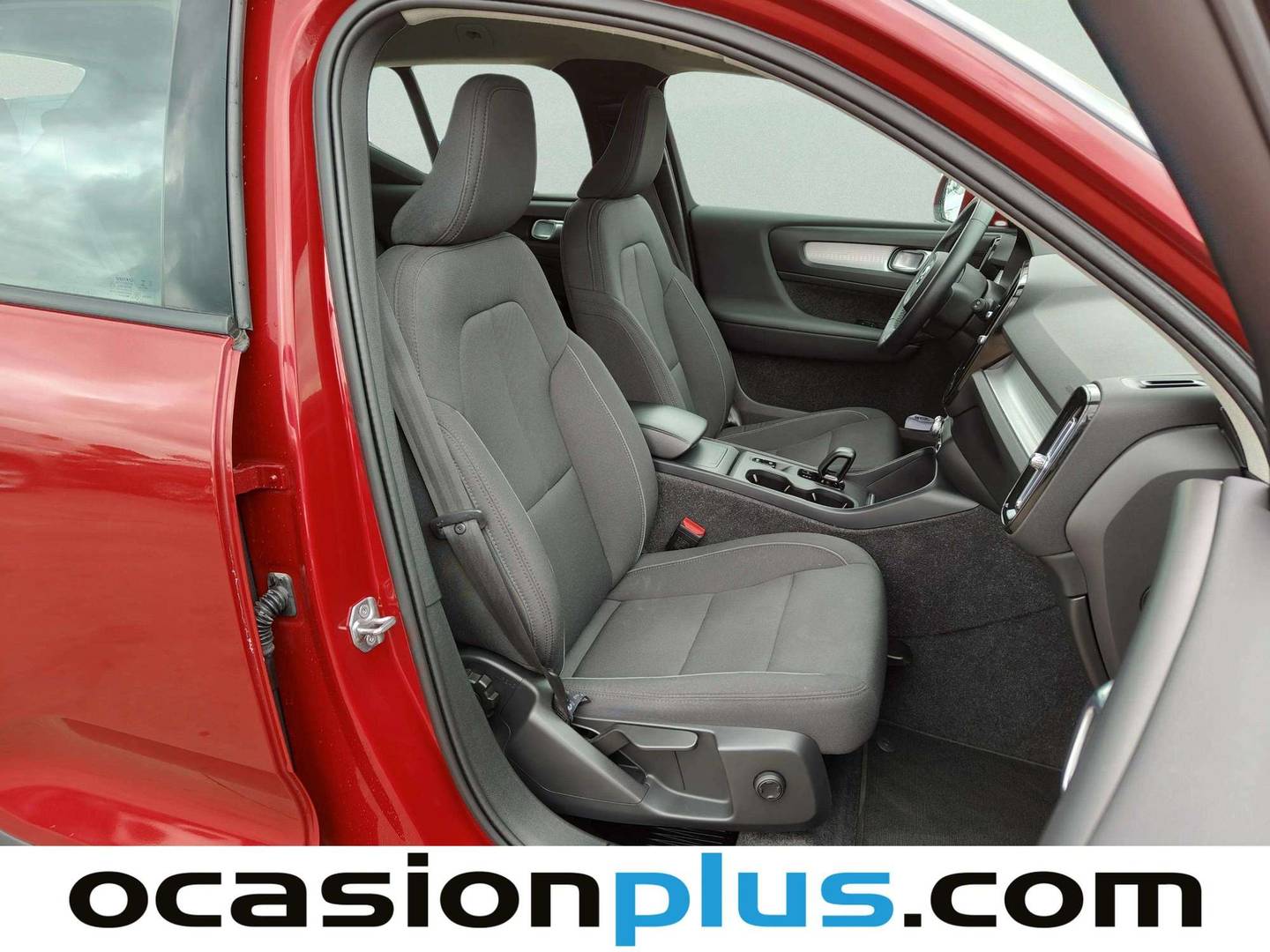 Volvo XC40 Volvo XC40 T3 Momentum Pro Auto (163 CV) al mejor precio