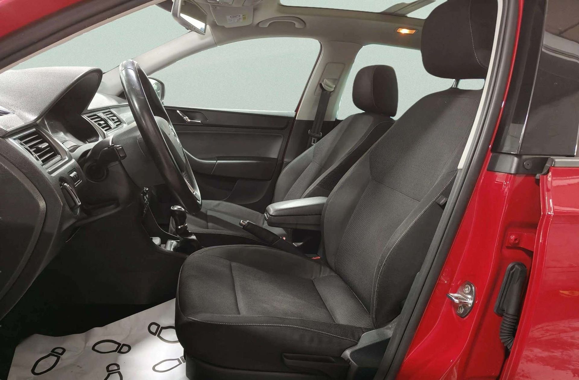Škoda Spaceback 1.2 TSI Ambition - foto 10