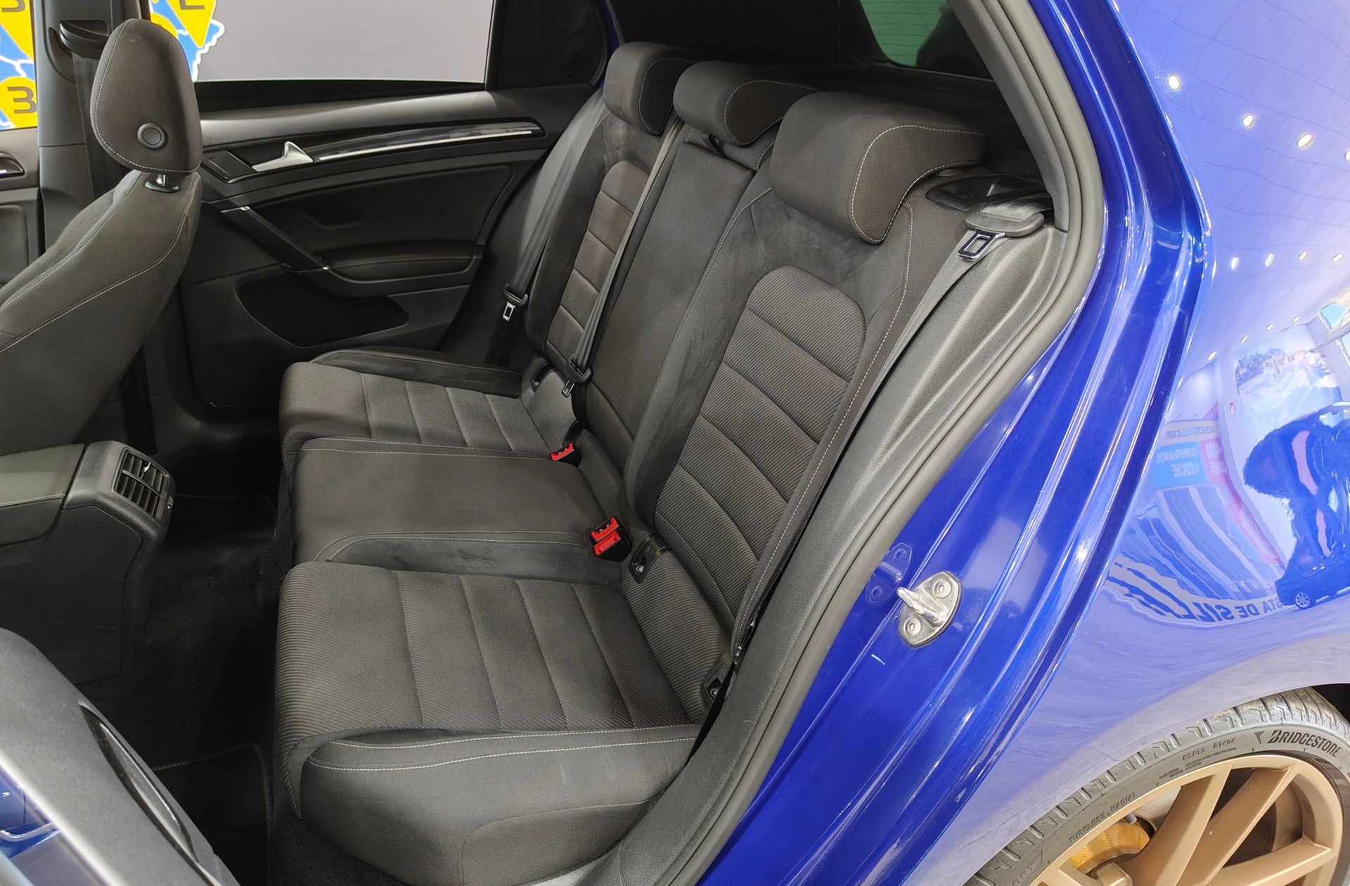 Volkswagen Golf R 2.0 TSI 4Motion DSG - foto 12