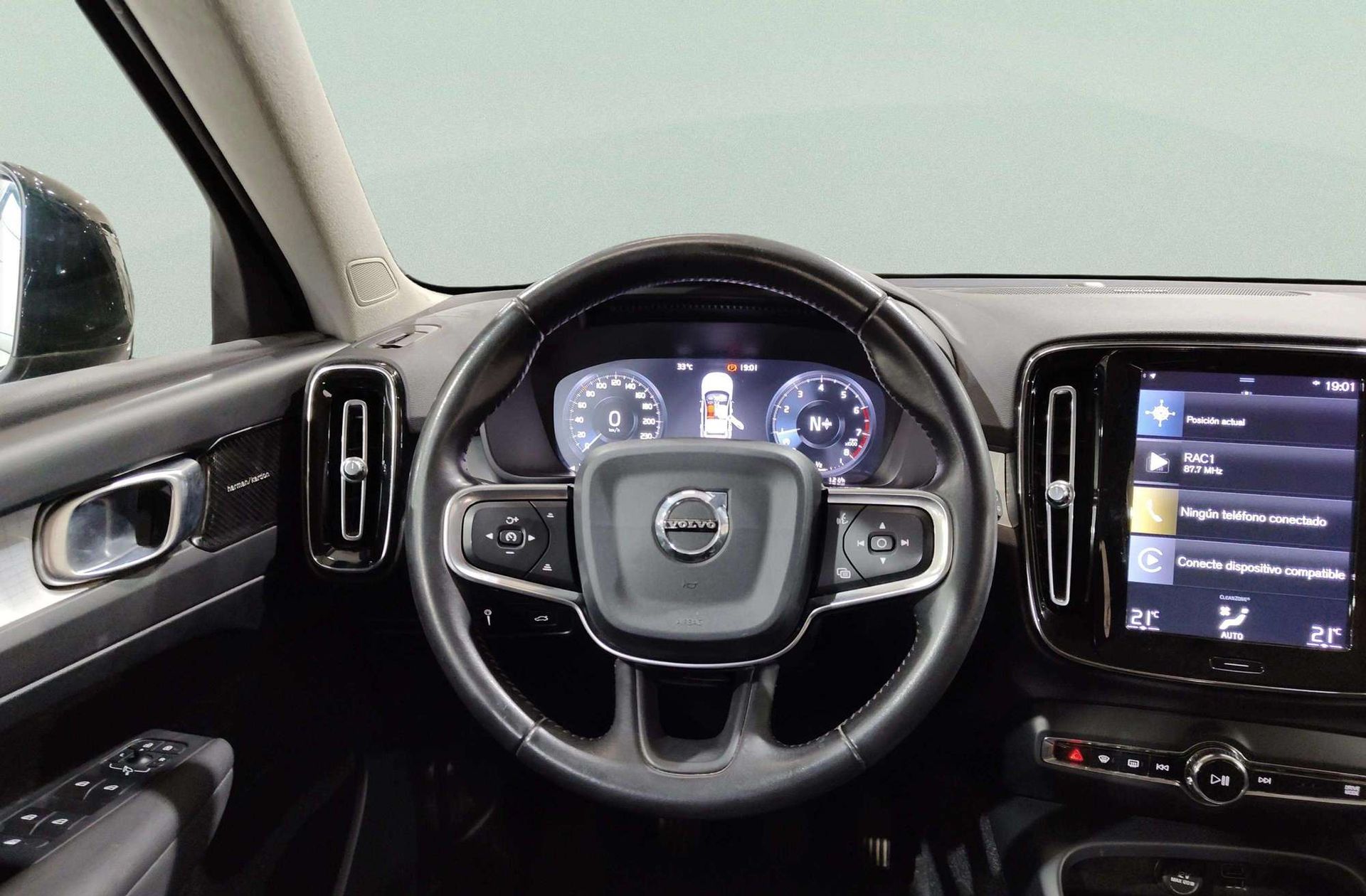 Volvo XC40 T3 Business Plus - foto 25