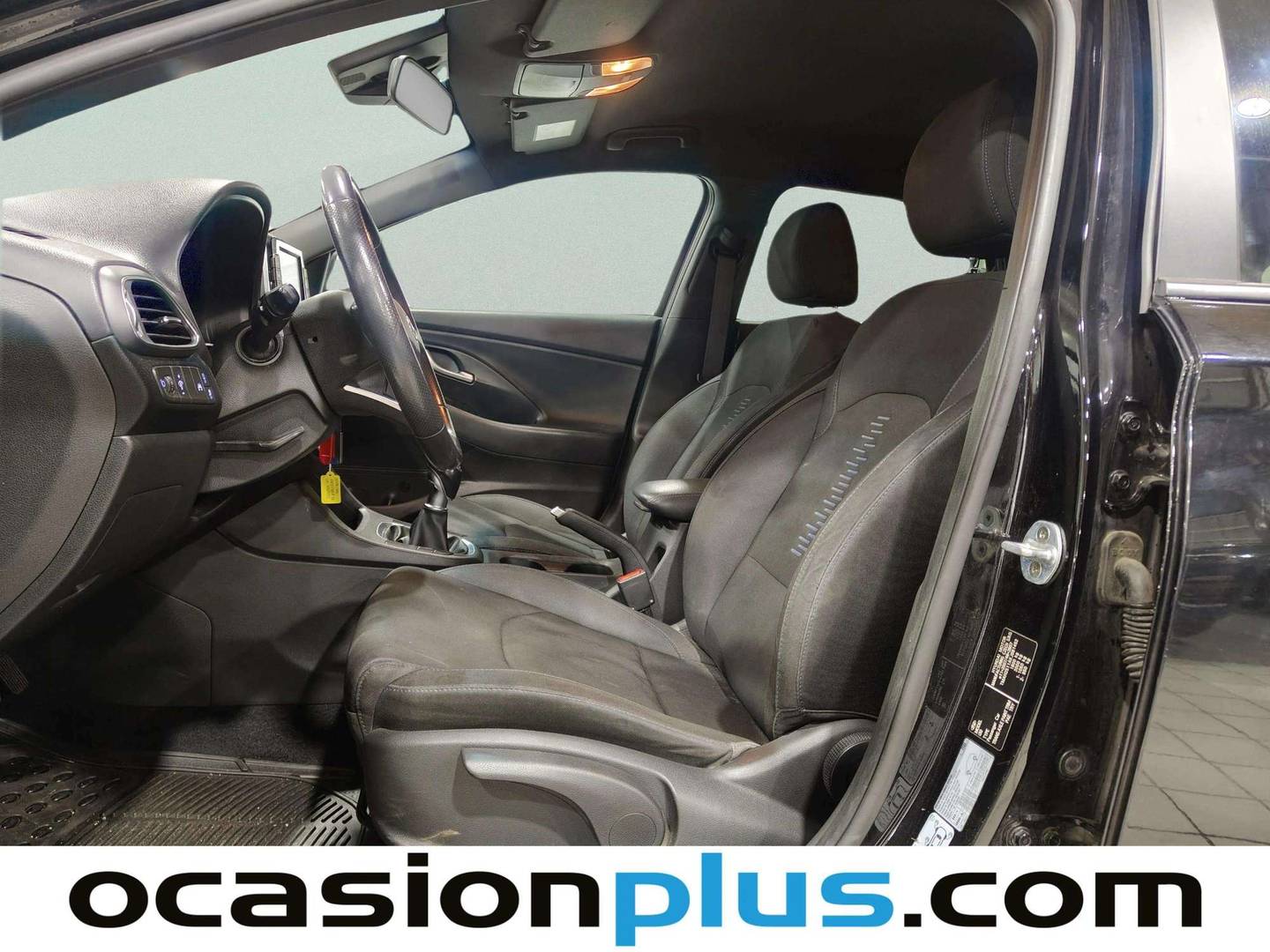 Foto asientos delanteros Hyundai i30 Hyundai i30 1.0 TGDI Go! (120 CV)