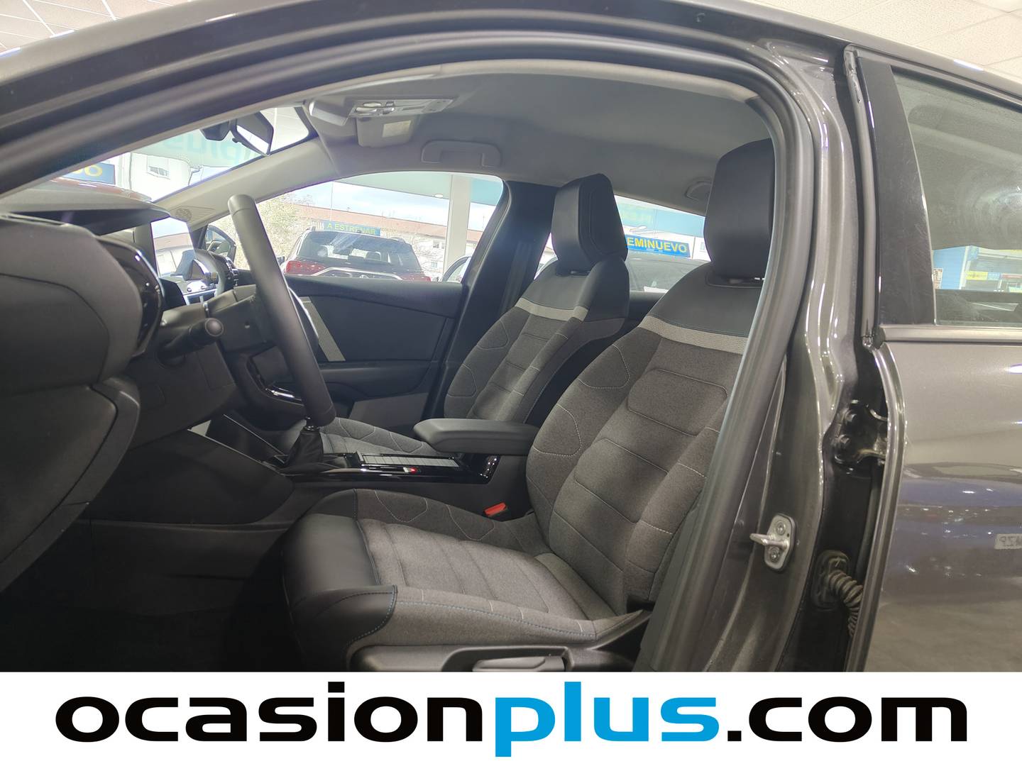 Foto asientos delanteros Citroën C4 Citroen C4 PureTech 130 S&S 6v Plus (131 CV)