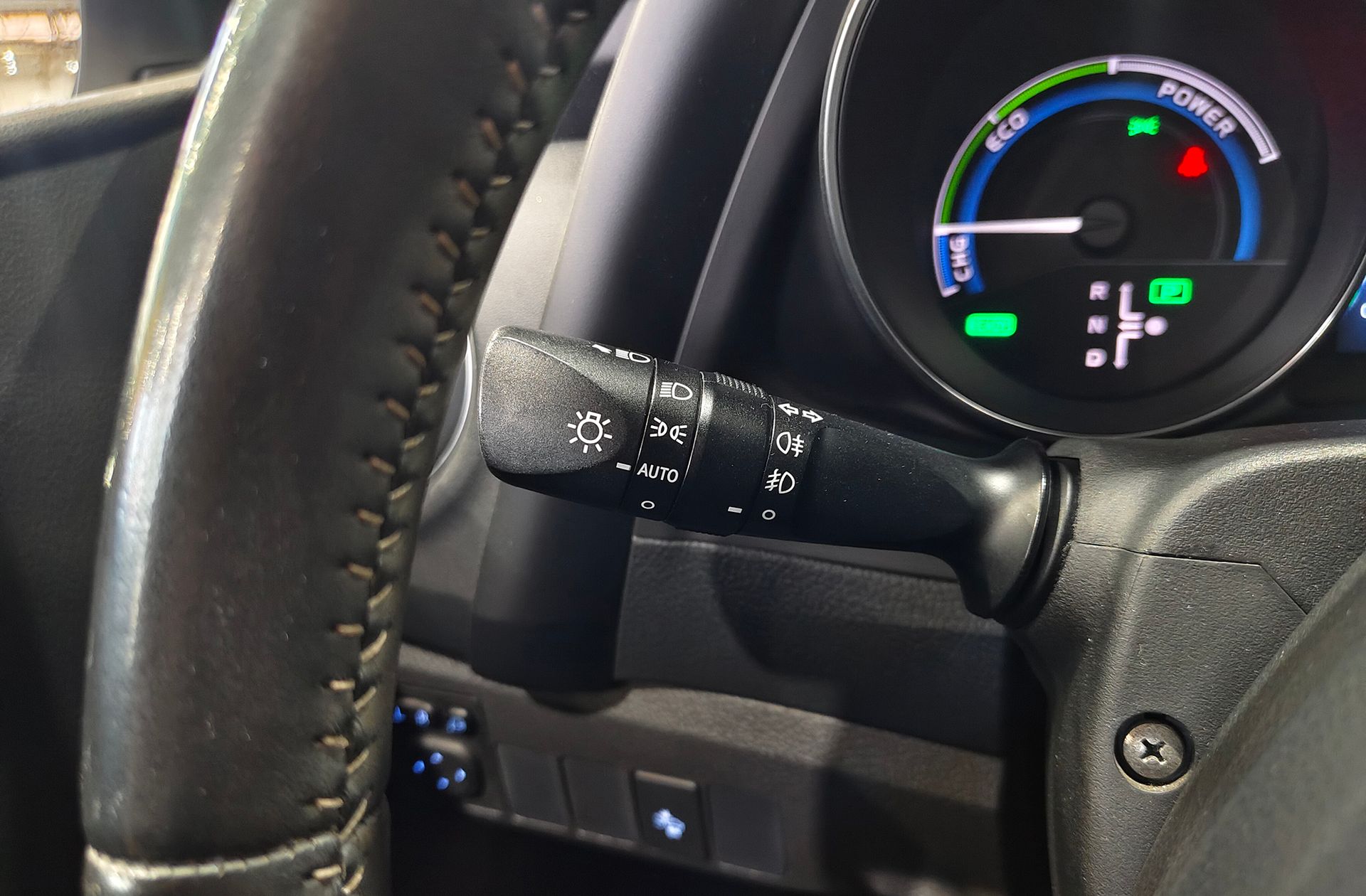 Toyota Auris 1.8 140H Hybrid Feel! - foto 19