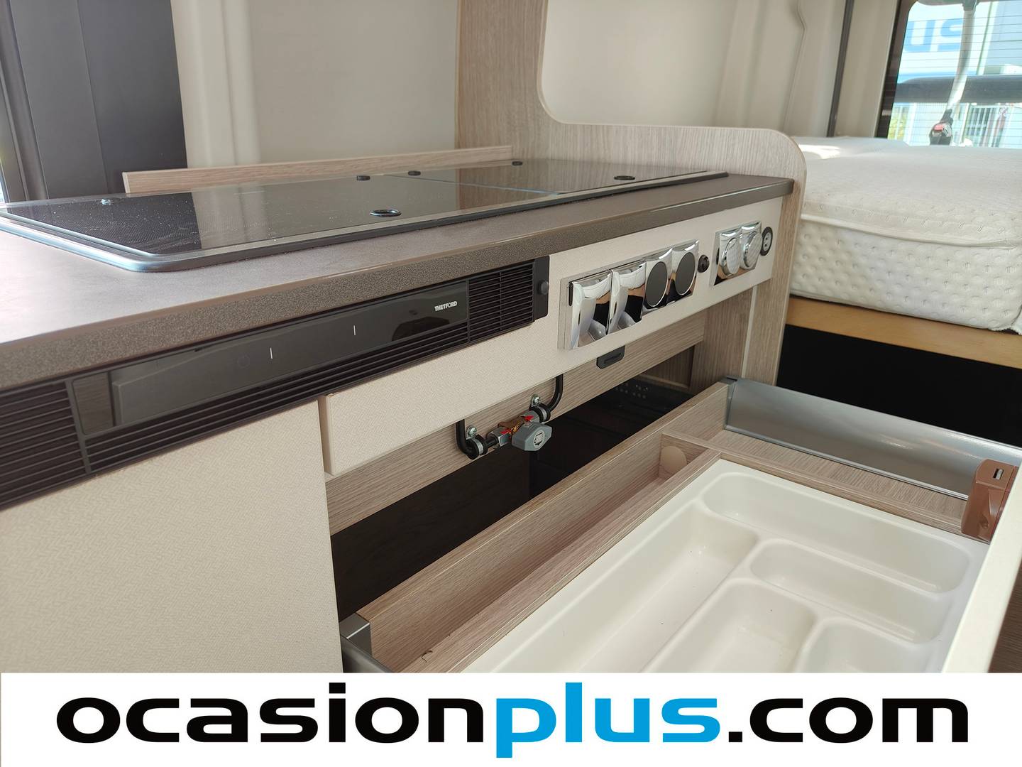 Burstner GmbH BCS901 Burstner GmbH BCS901 Active 2.0D (130 CV) 4 Plazas automático