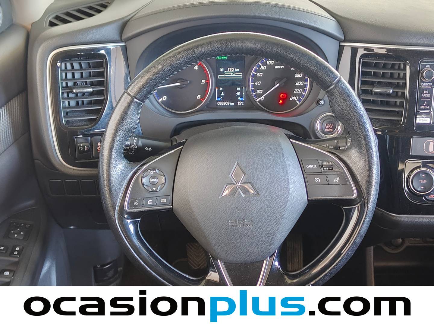 Foto Mitsubishi Outlander Mitsubishi Outlander 220 DI-D Motion 2WD (150 CV)