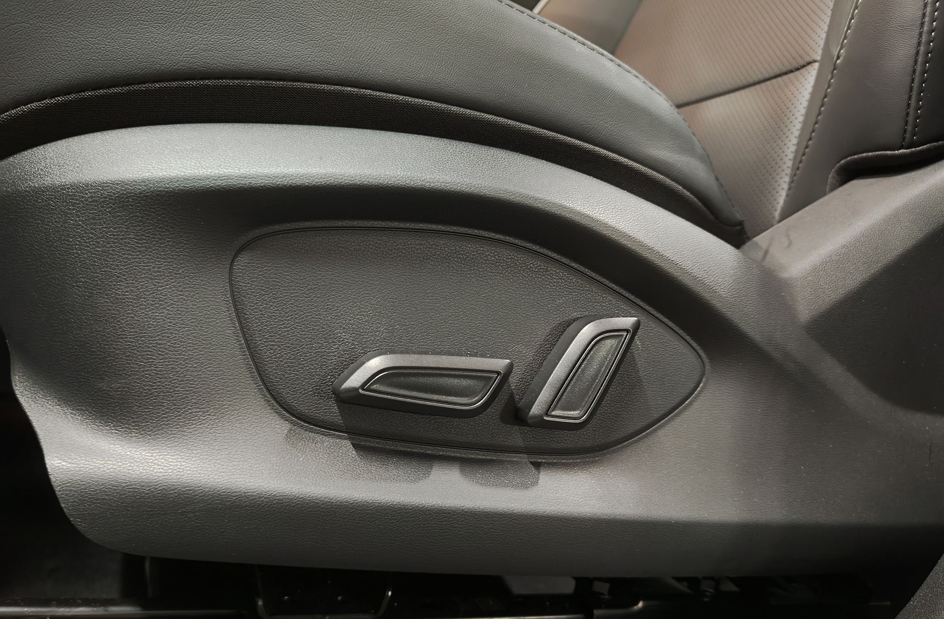 MG ZS 1.5 Hybrid+ Luxury - foto 13