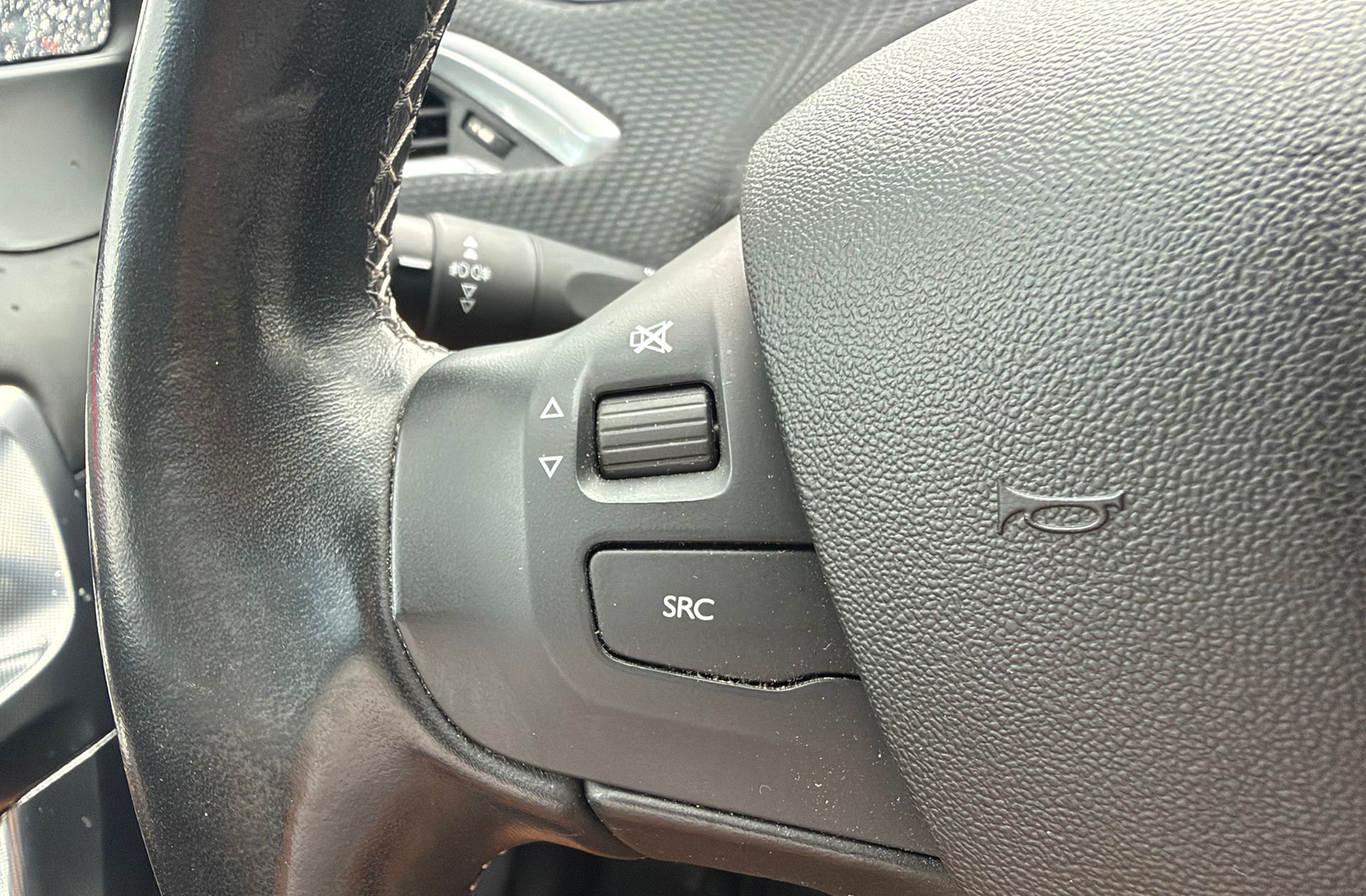 Peugeot 2008 BlueHDi 100 Allure - foto 23